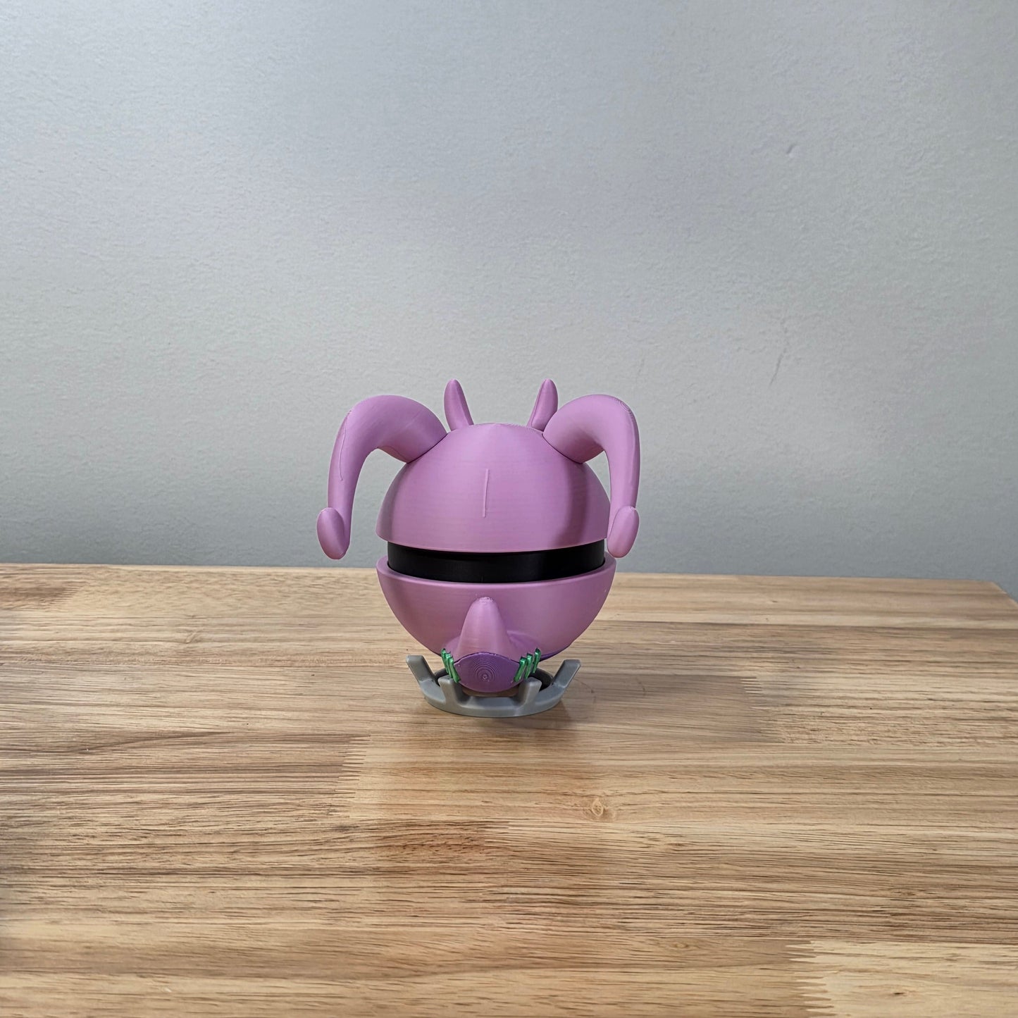 Goodra Poke Ball | 3D Printed Display Ball