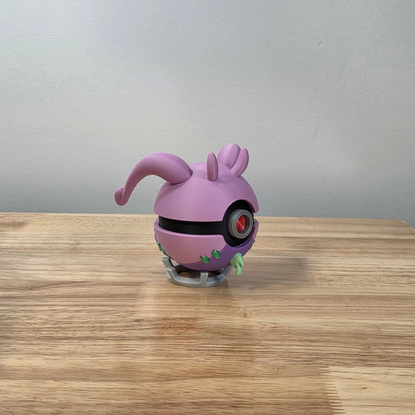 Goodra Poke Ball | 3D Printed Display Ball