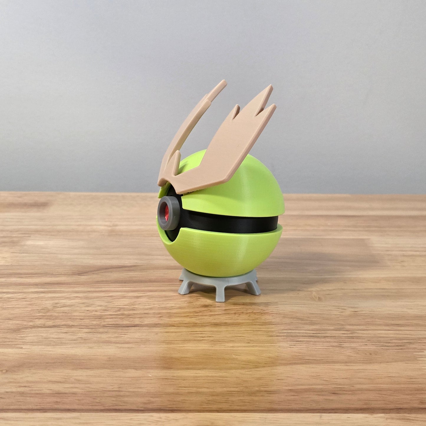 Noctowl Poke Ball | 3D Printed Display Ball