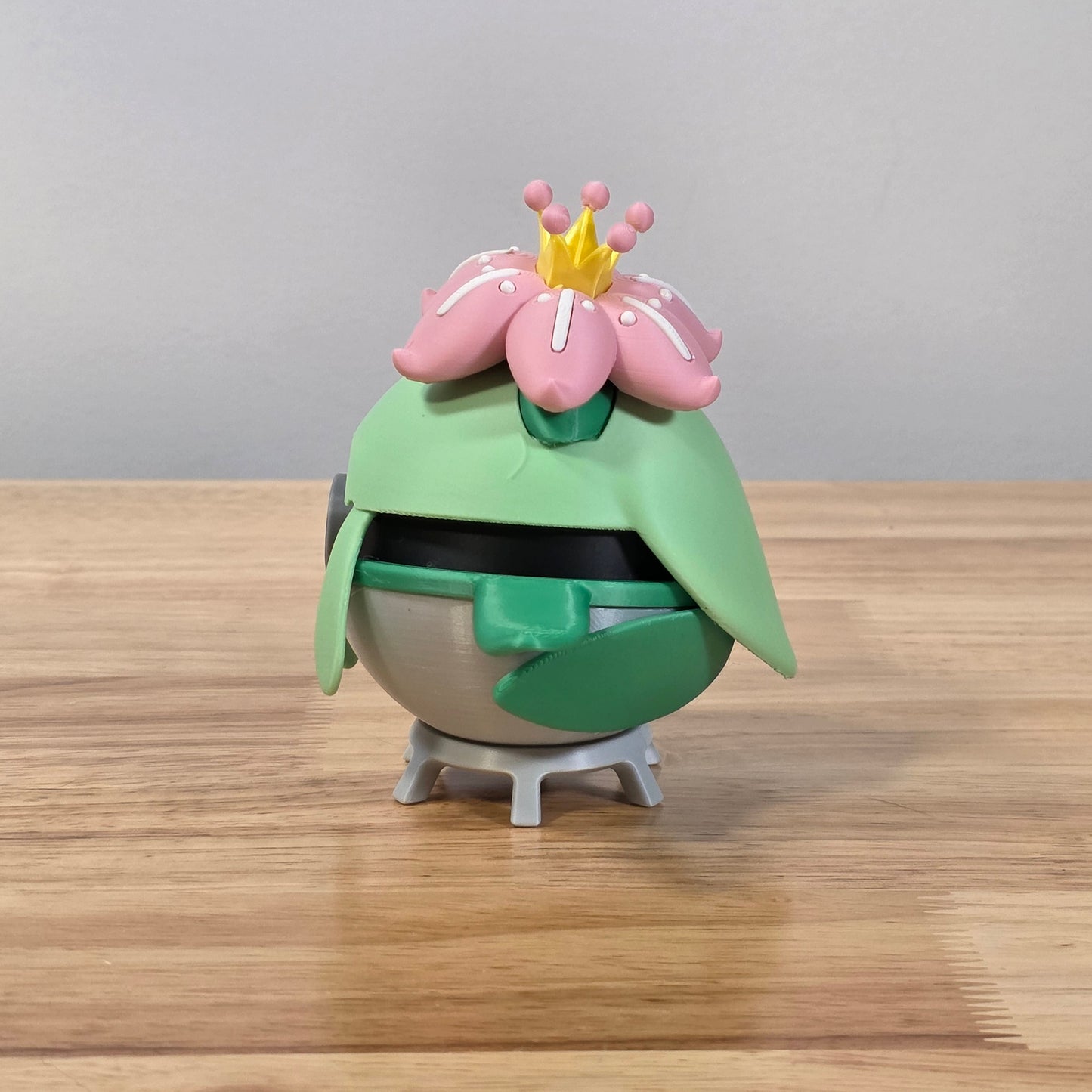 Lilligant Poke Ball | 3D Printed Display Ball
