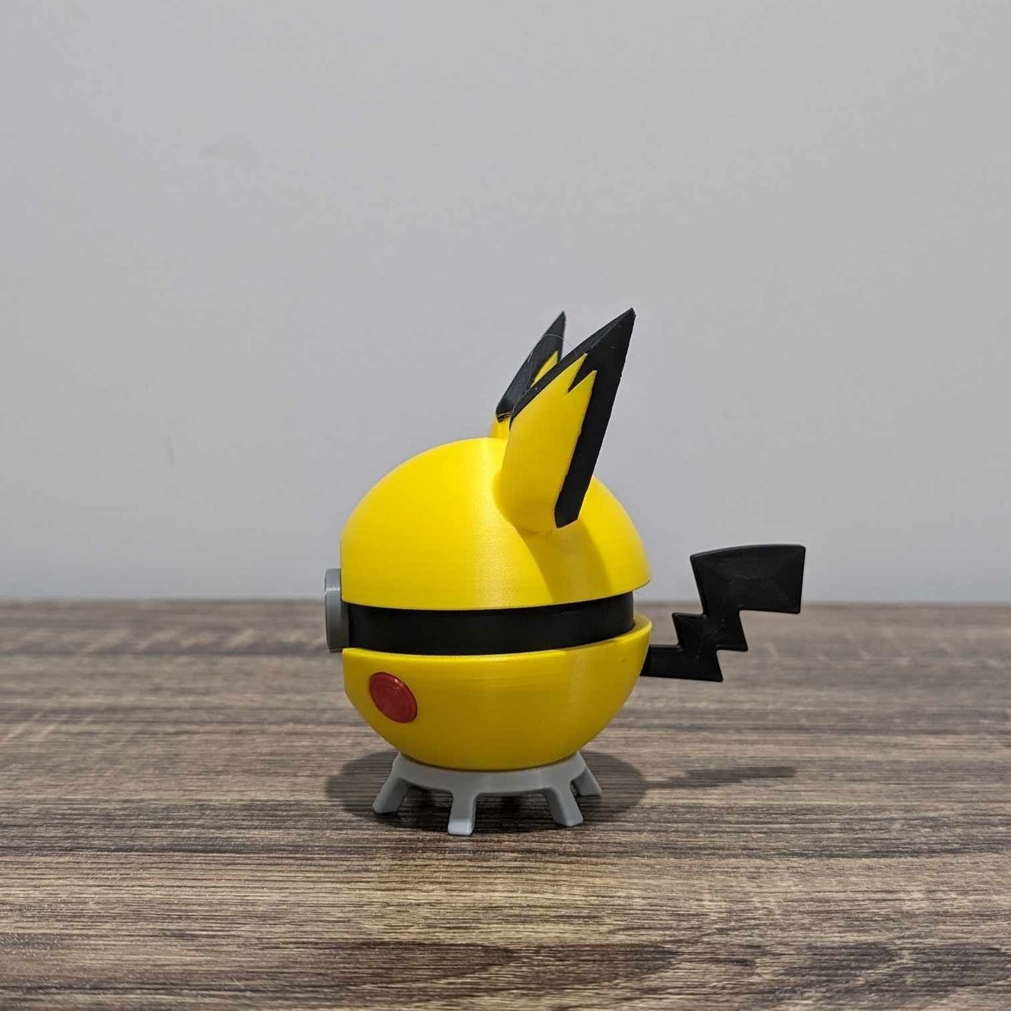Pichu Poke Ball | 3D Printed Display Ball
