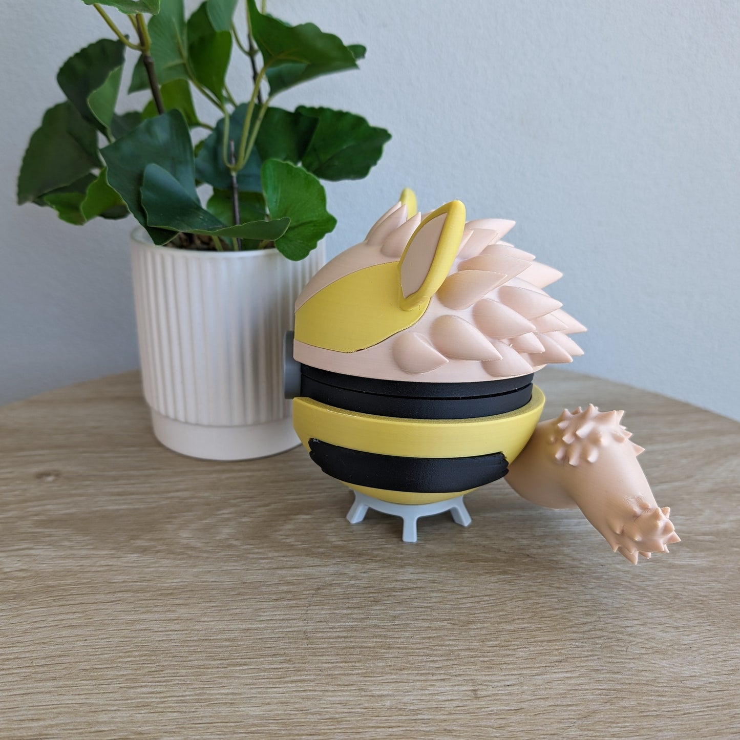 Arcanine Poke Ball | 3D Printed Display Ball