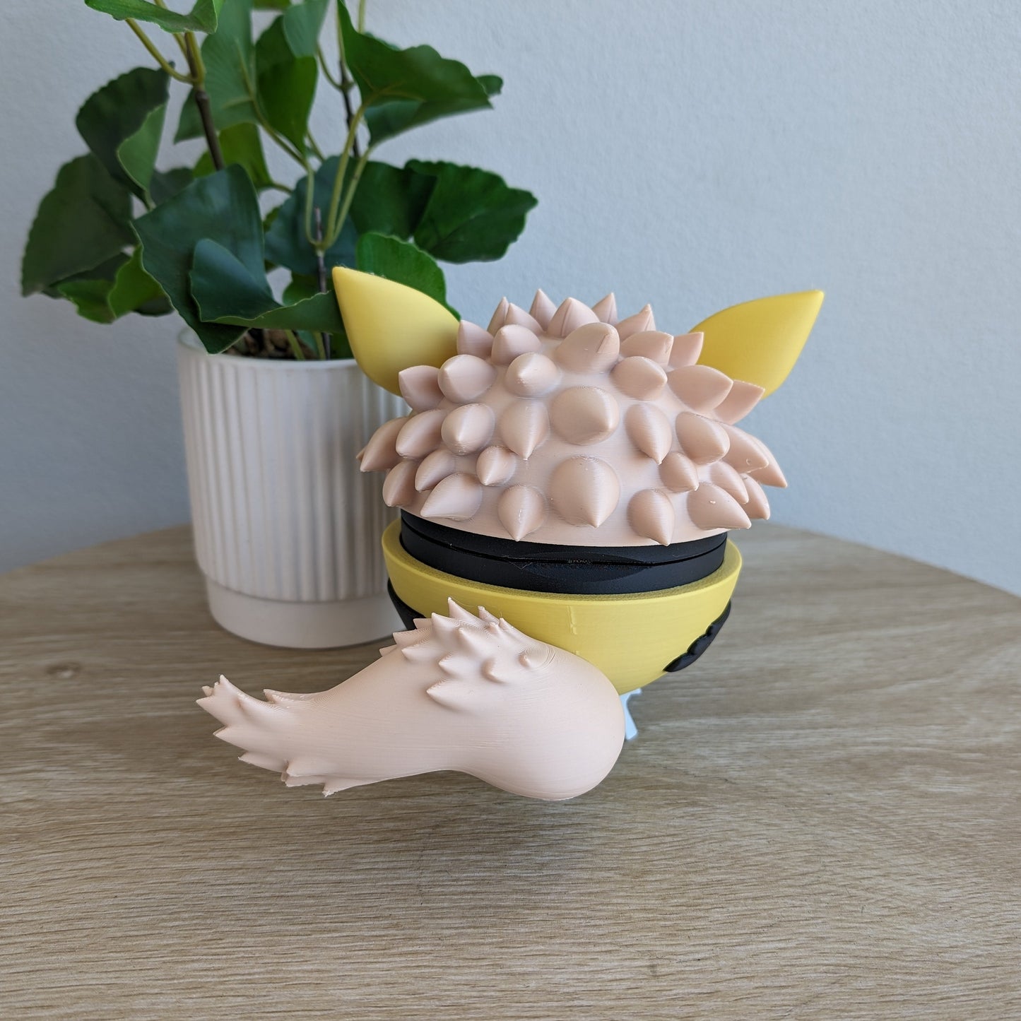 Arcanine Poke Ball | 3D Printed Display Ball