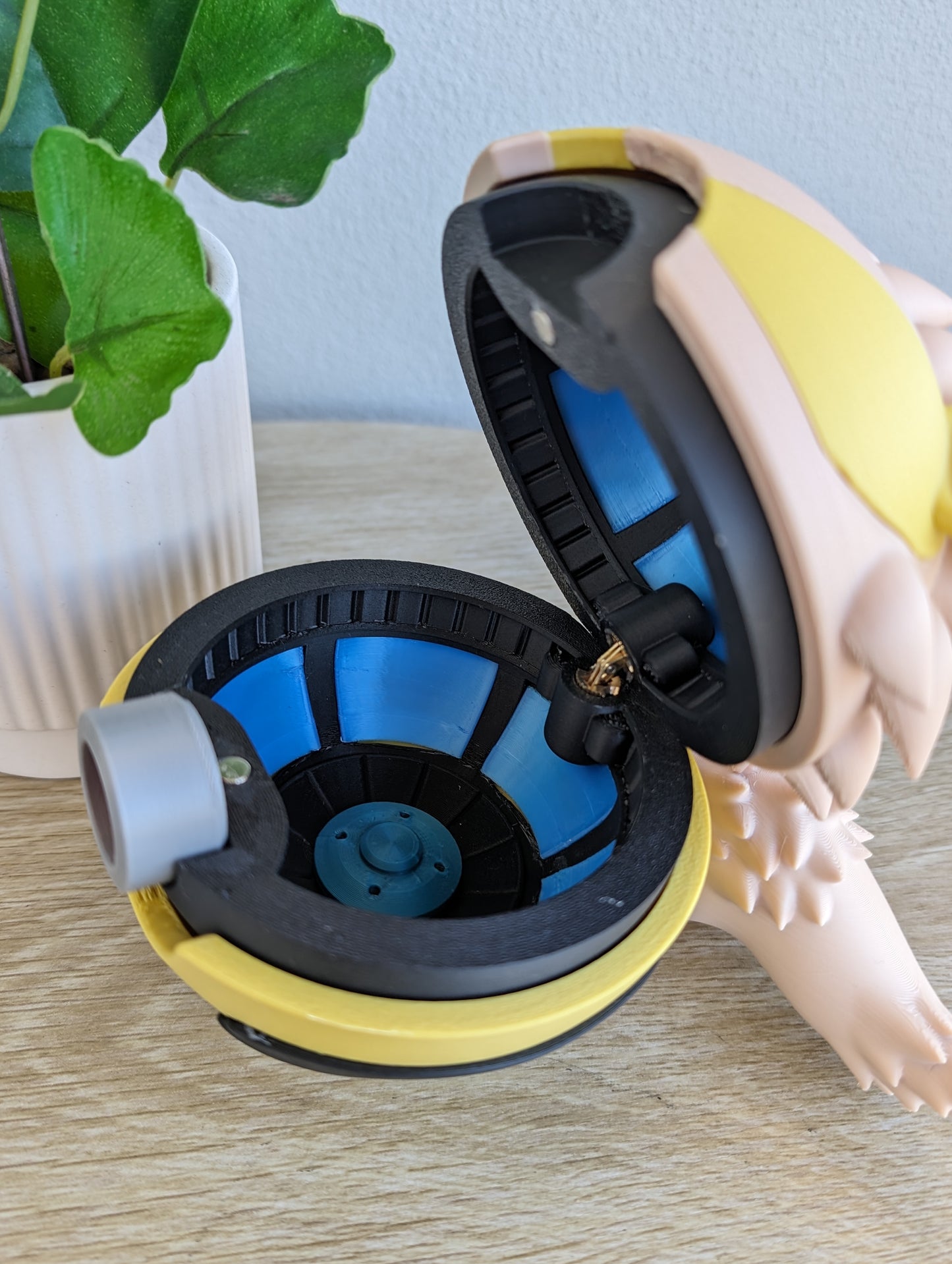 Arcanine Poke Ball | 3D Printed Display Ball