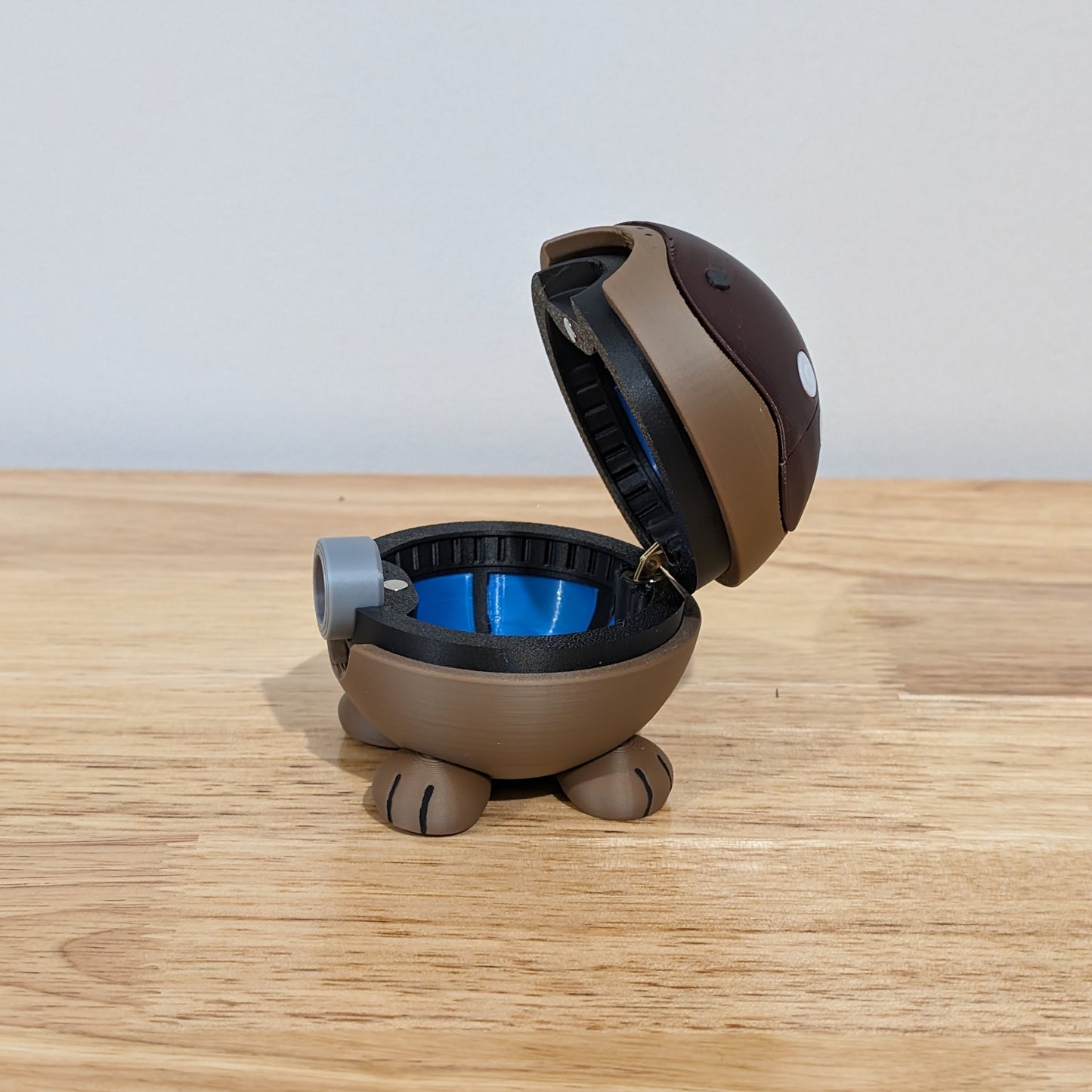 Clodsire Poke Ball | 3D Printed Display Ball