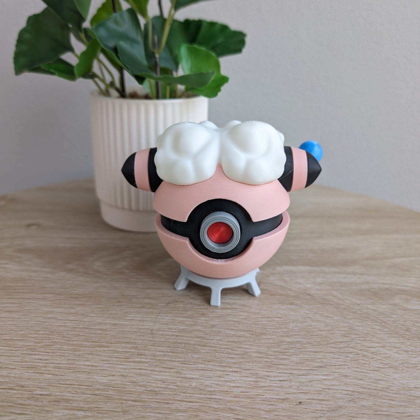 Flaaffy Poke Ball | 3D Printed Display Ball