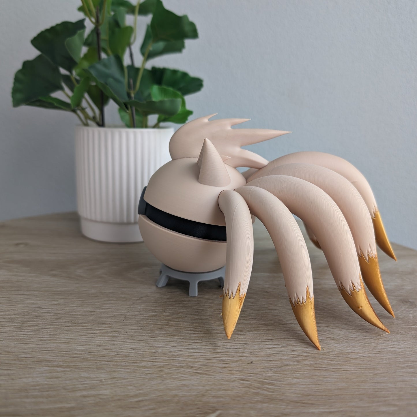 Ninetales Poke Ball | 3D Printed Display Ball