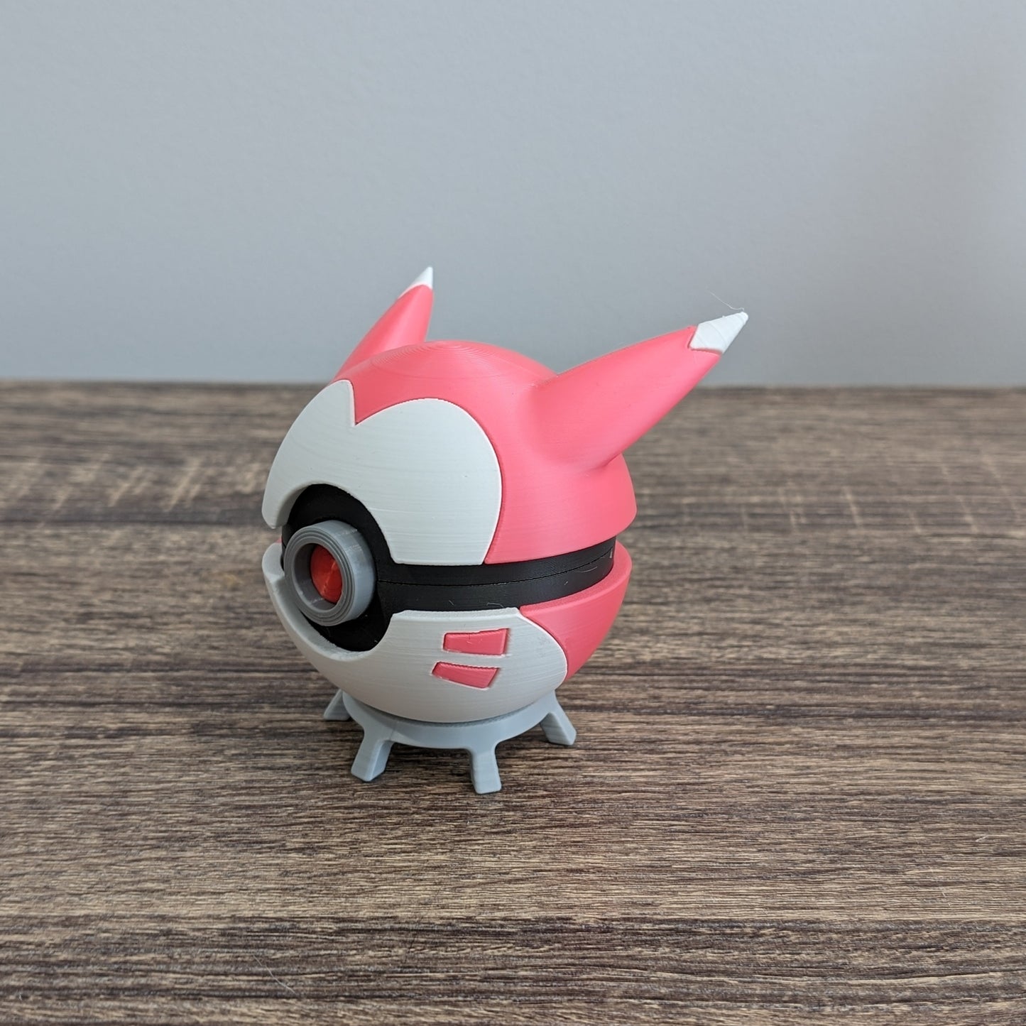 Furret Poke Ball | 3D Printed Display Ball