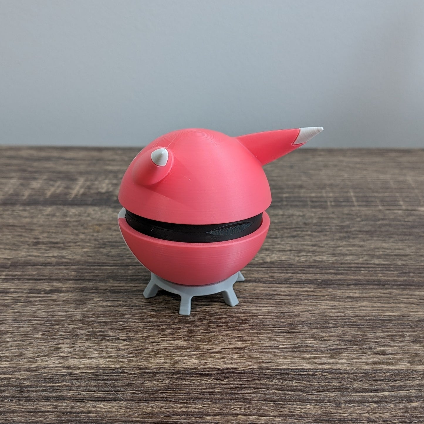 Furret Poke Ball | 3D Printed Display Ball