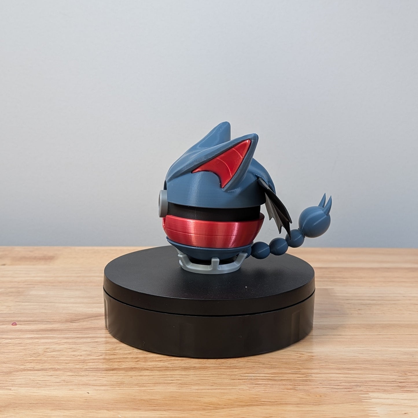 Gliscor Poke Ball | 3D Printed Display Ball