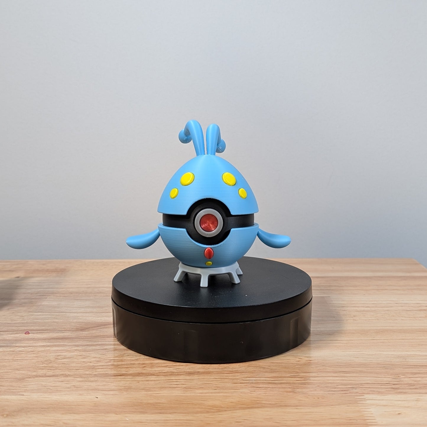 Manaphy Poke Ball | 3D Printed Display Ball
