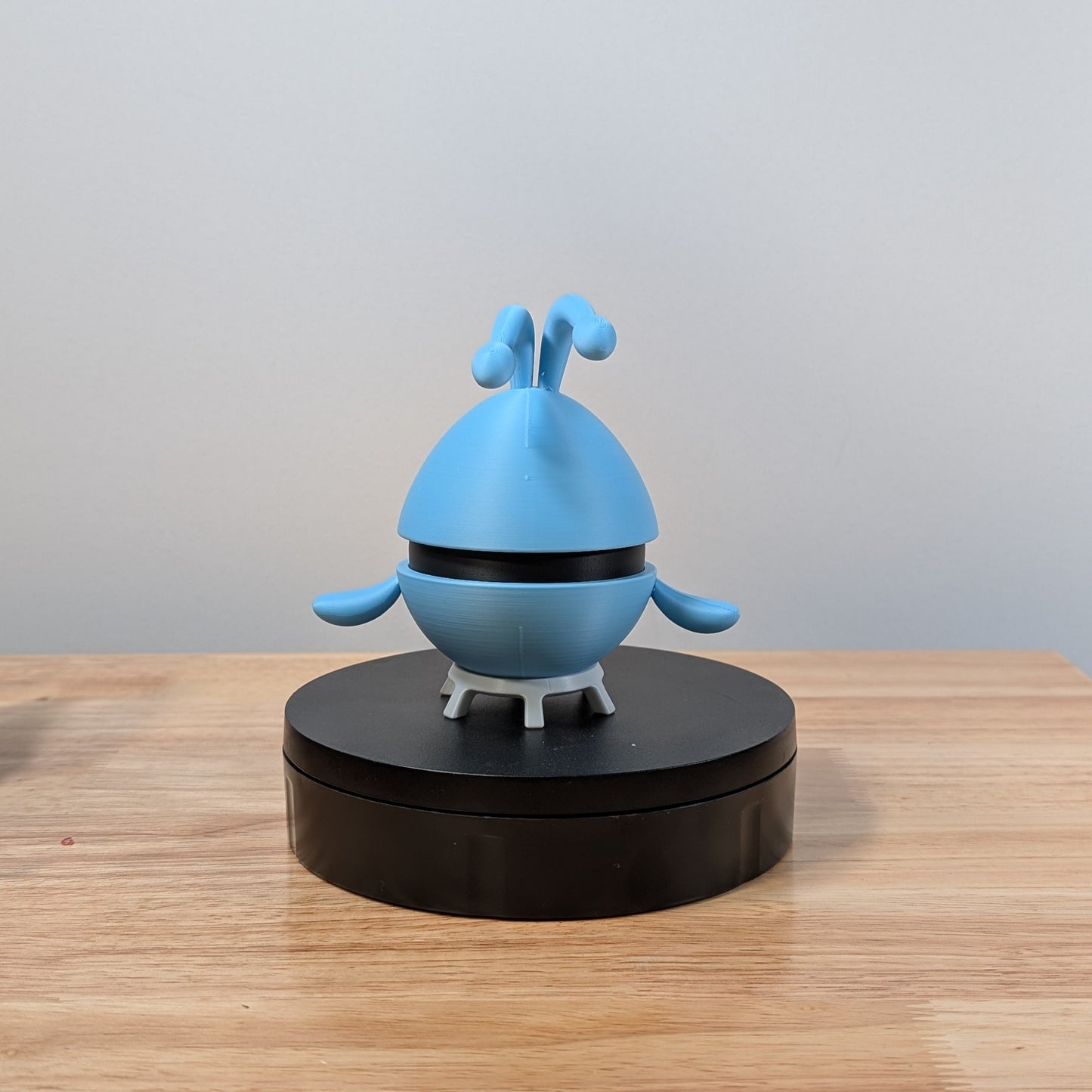 Manaphy Poke Ball | 3D Printed Display Ball
