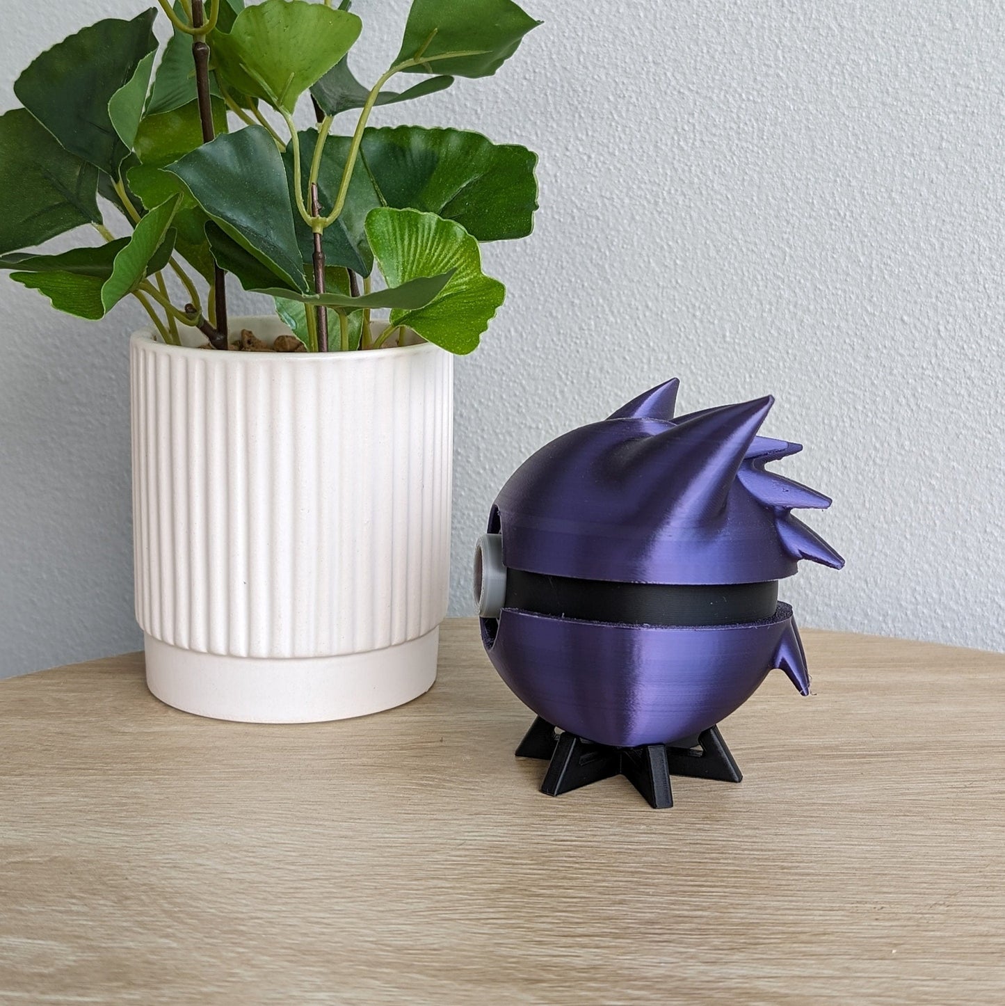 Gengar Poke Ball | 3D Printed Display Ball