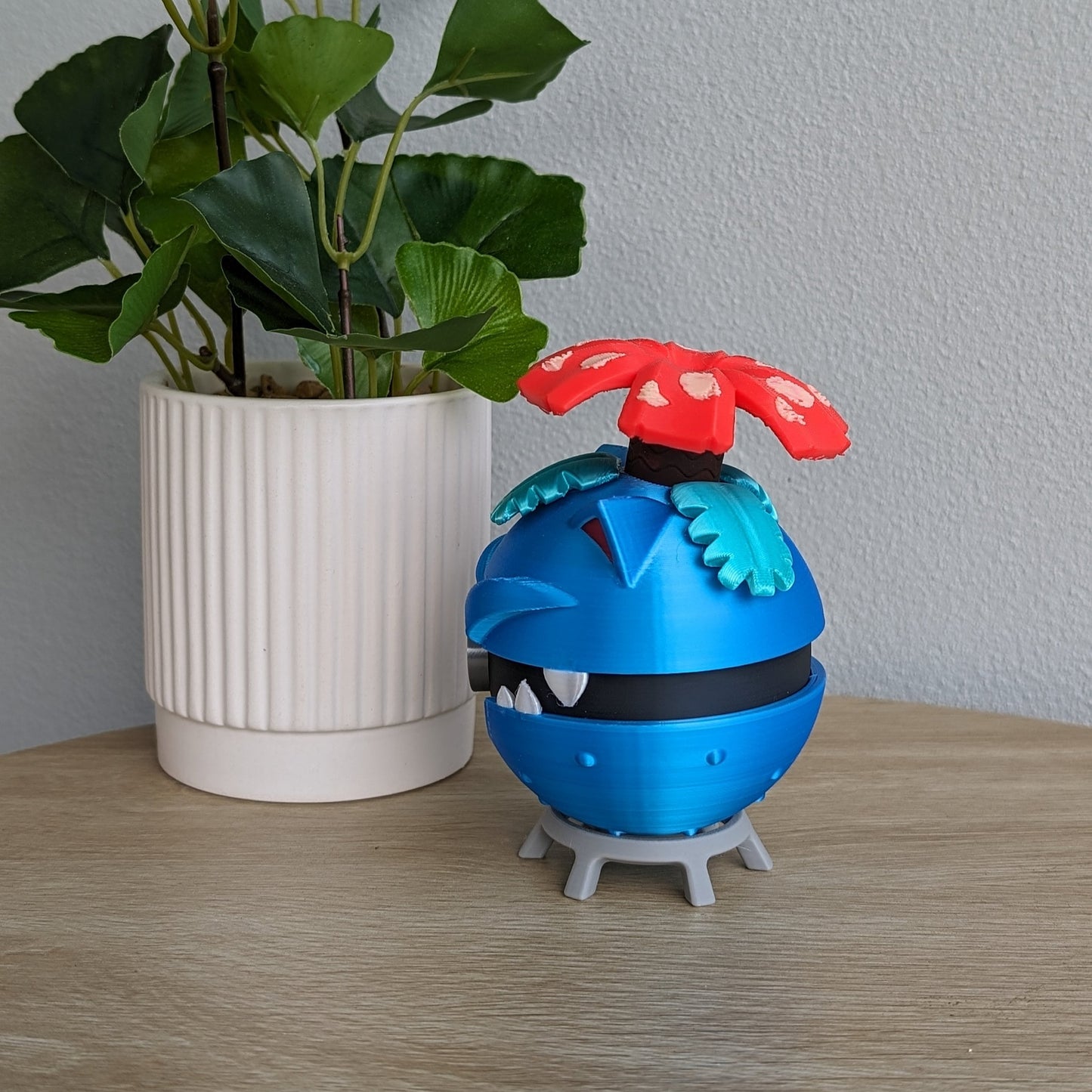 Venusaur Poke Ball | 3D Printed Display Ball