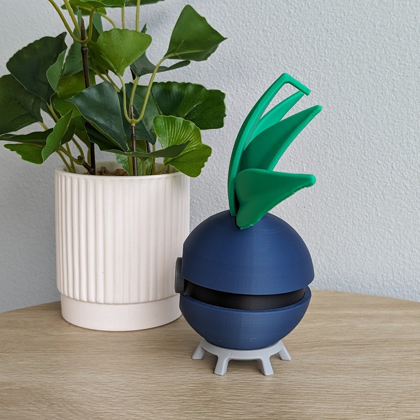 Oddish Poke Ball | 3D Printed Display Ball
