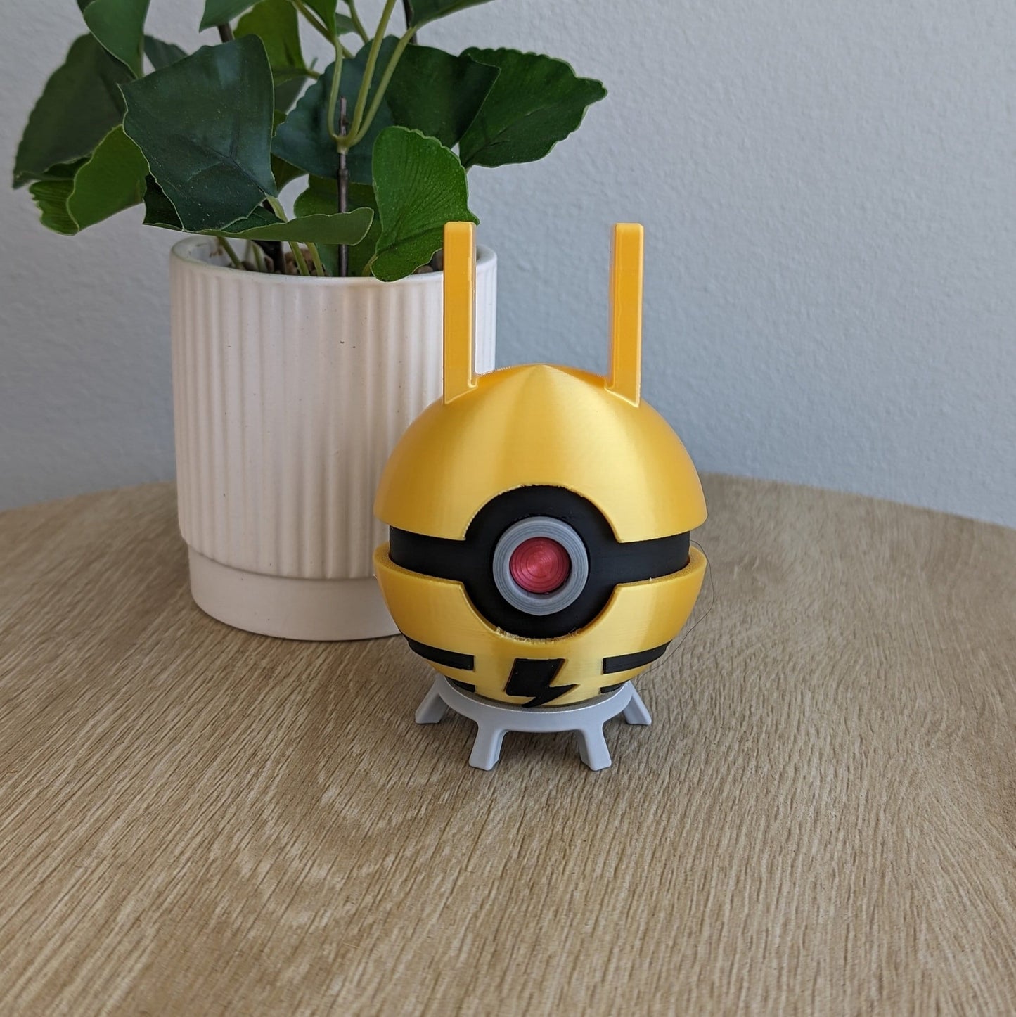Elekid Poke Ball | 3D Printed Display Ball