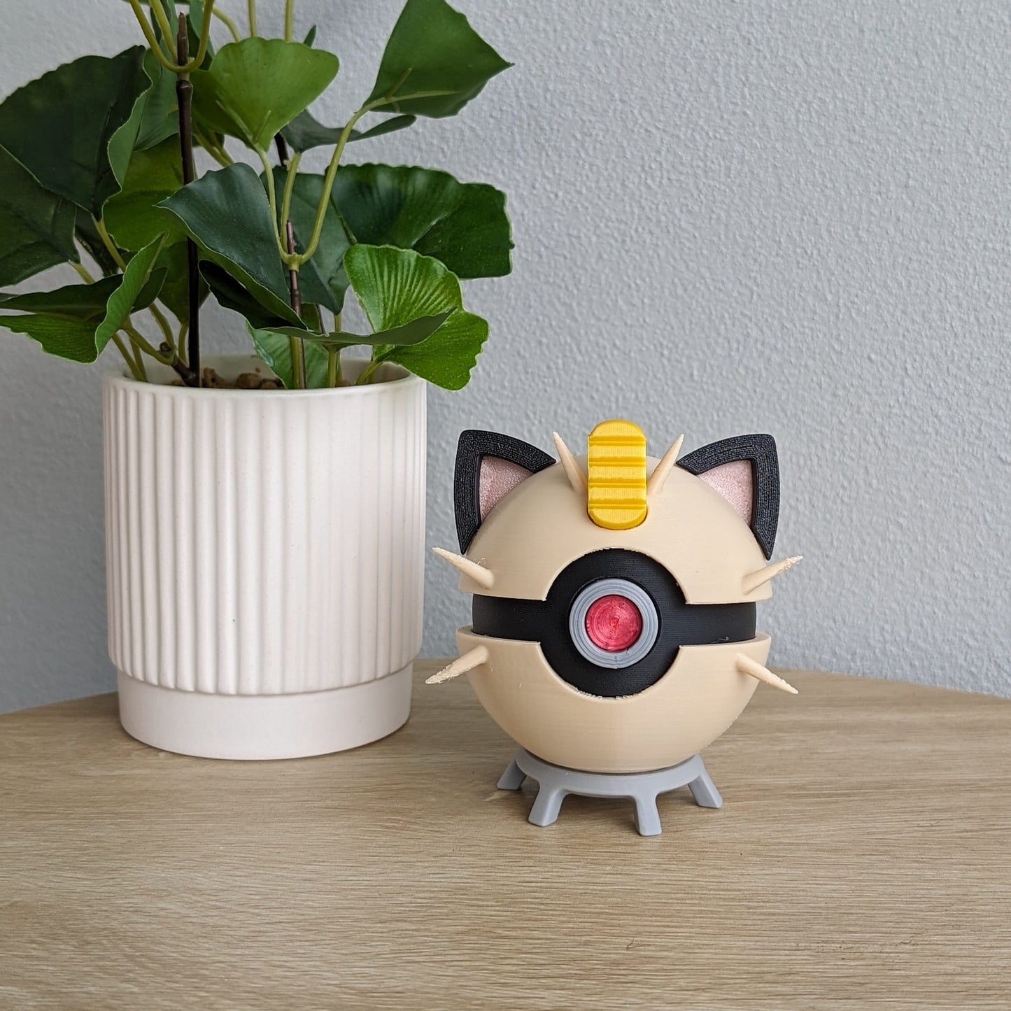 Meowth Poke Ball | 3D Printed Display Ball