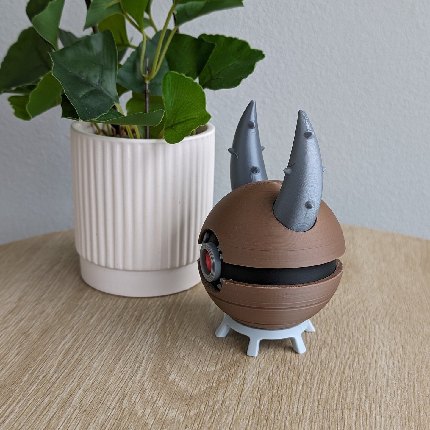 Pinsir Poke Ball | 3D Printed Display Ball