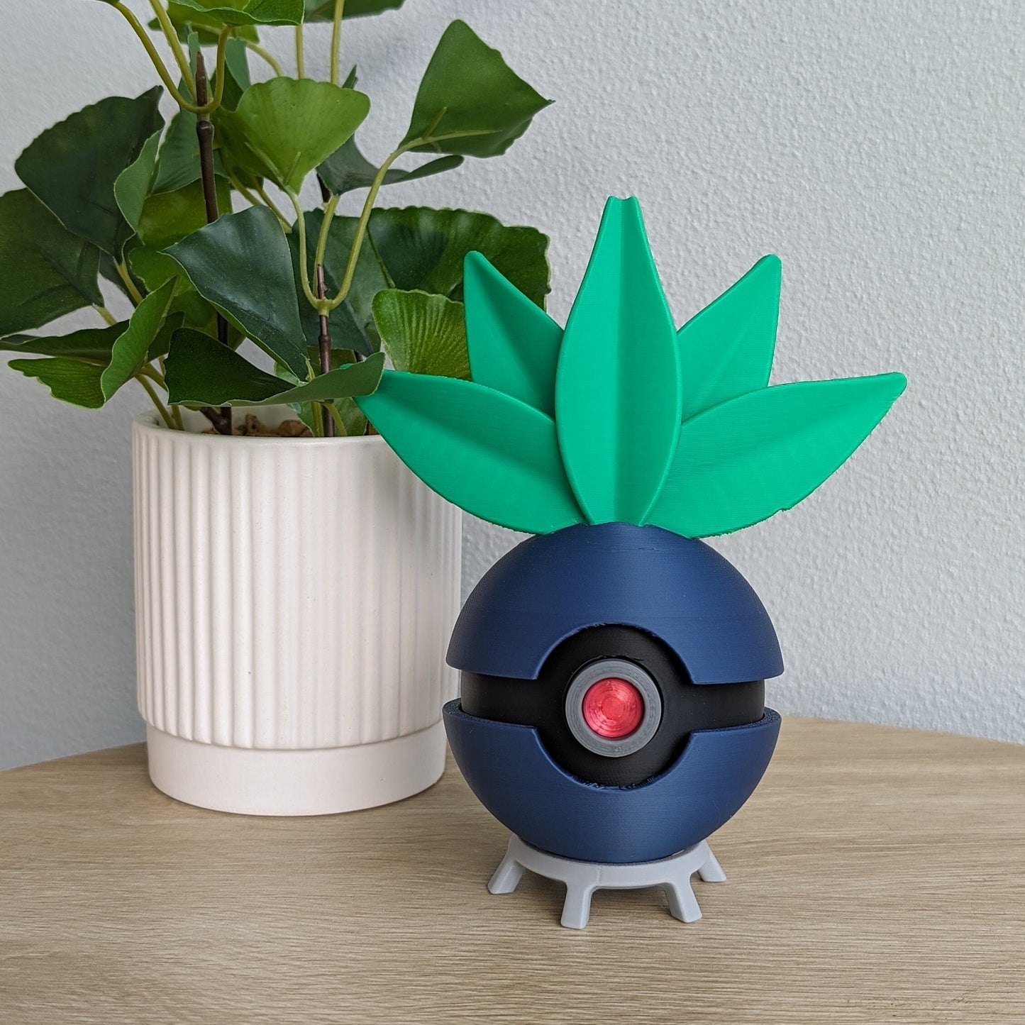 Oddish Poke Ball | 3D Printed Display Ball