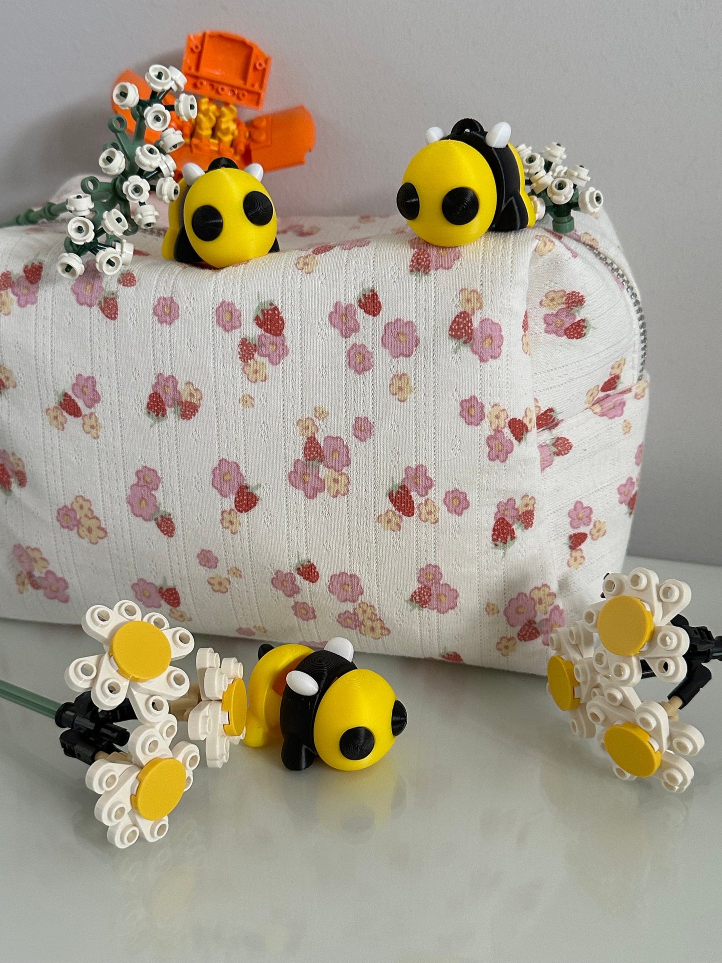 Articulated Fidget Toy - Bee