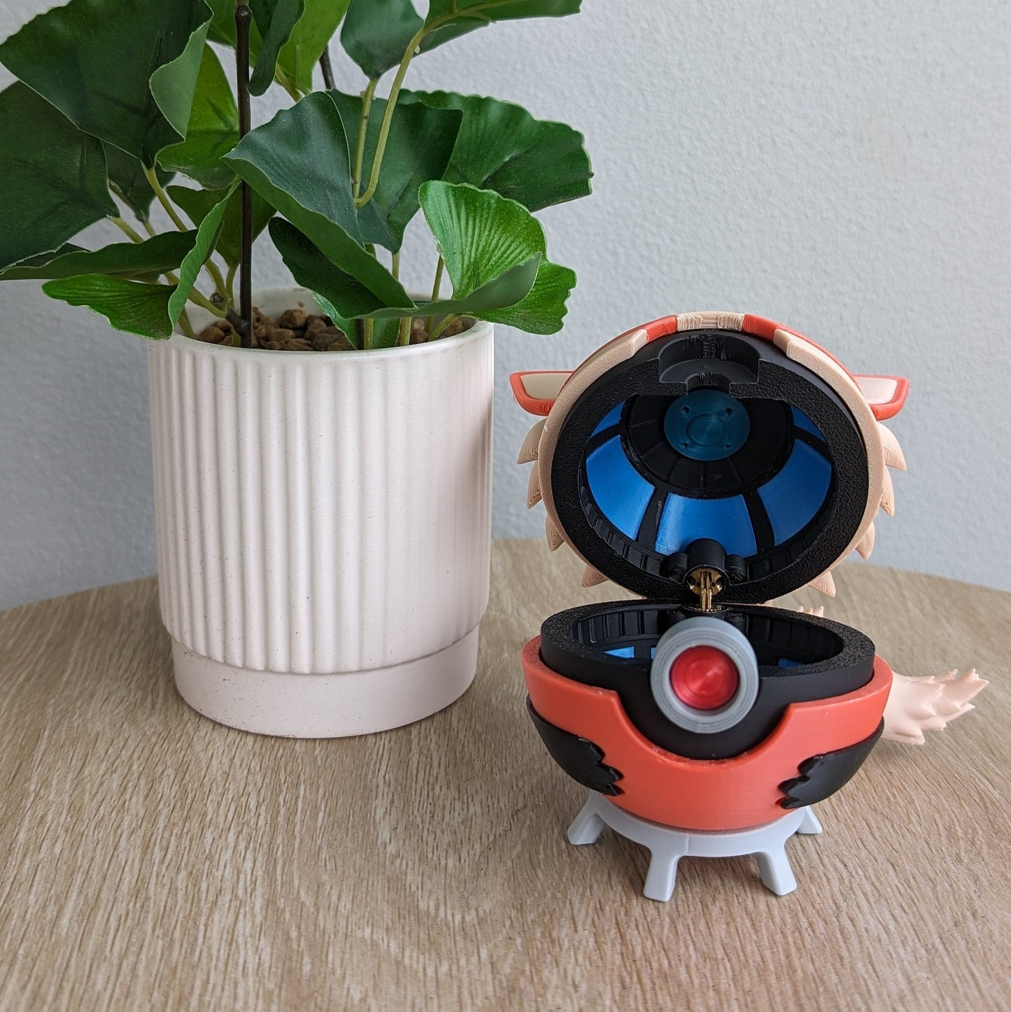 Arcanine Poke Ball | 3D Printed Display Ball