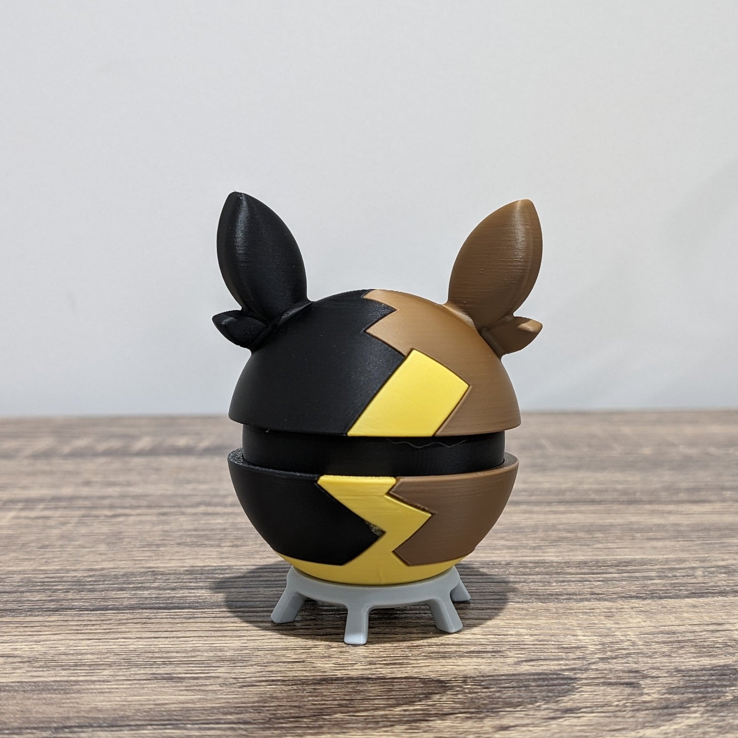 Morpeko Poke Ball | 3D Printed Display Ball