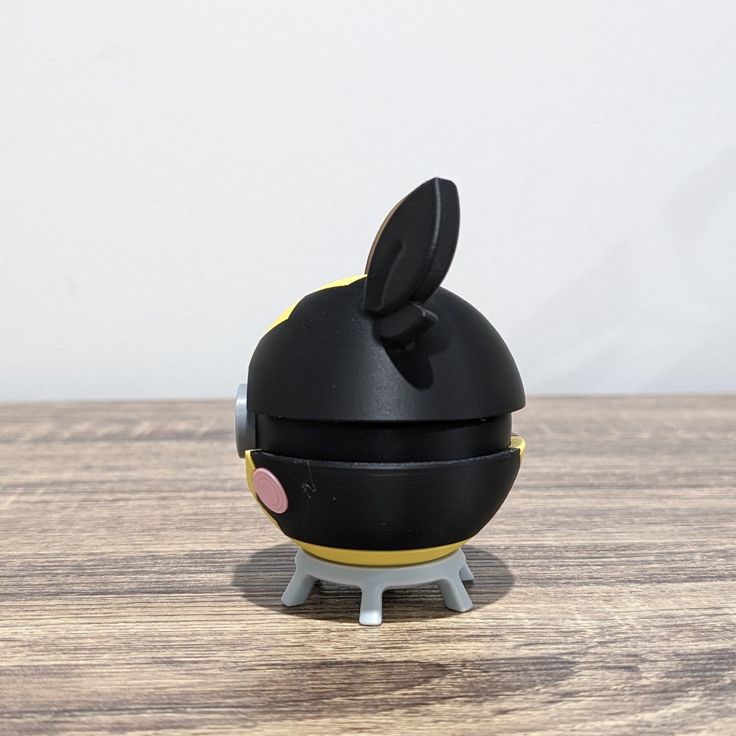 Morpeko Poke Ball | 3D Printed Display Ball