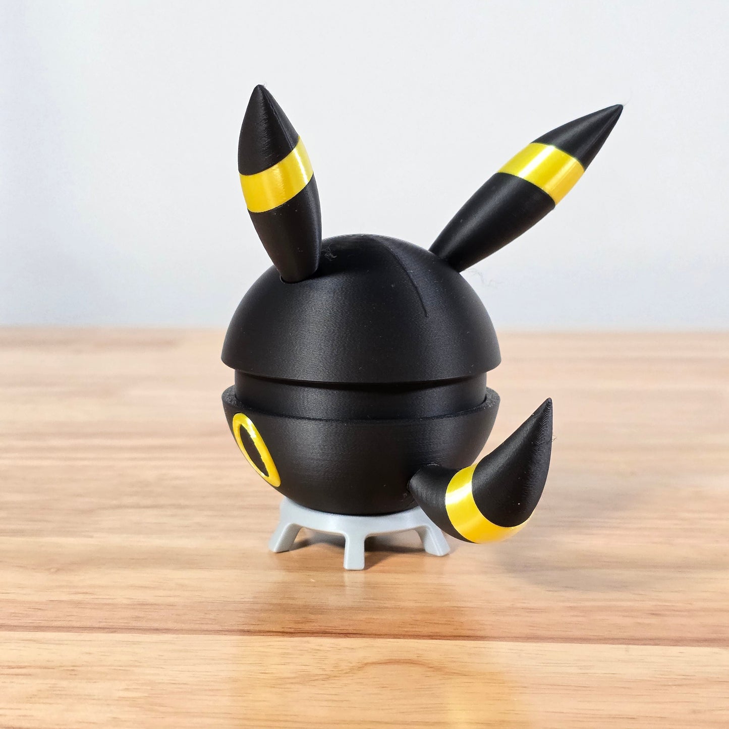 Umbreon Themed Ball