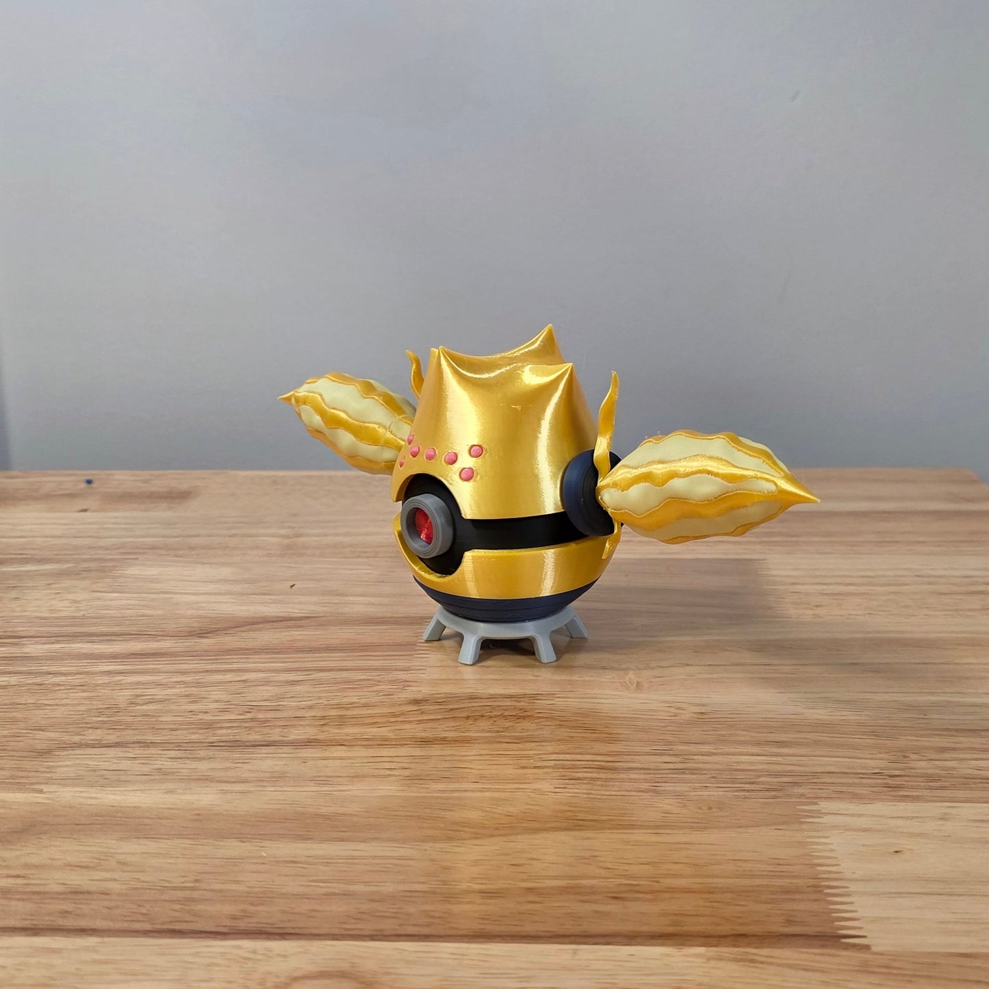 Regieleki Poke Ball | 3D Printed Display Ball