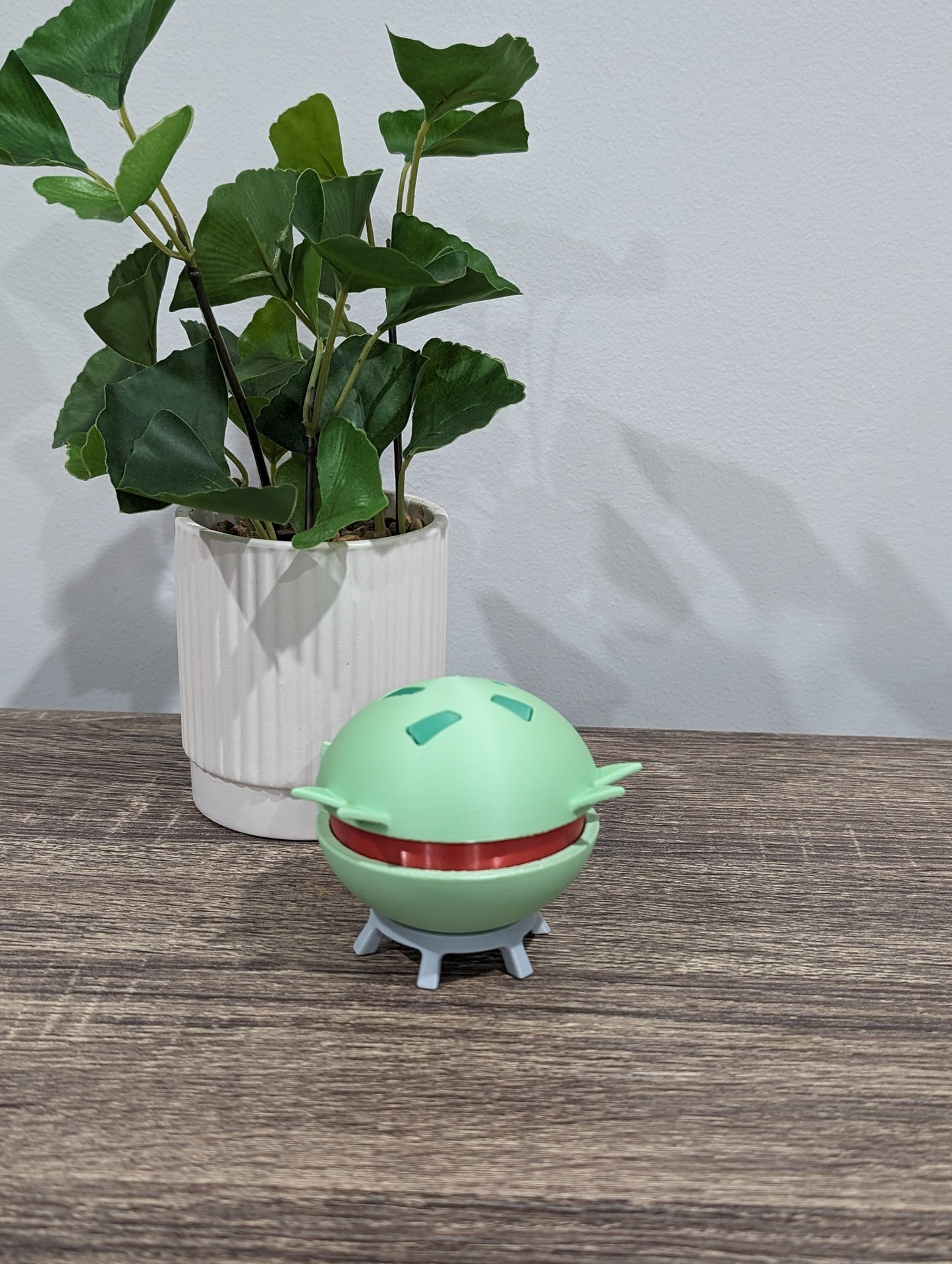 Carnivine Poke Ball | 3D Printed Display Ball