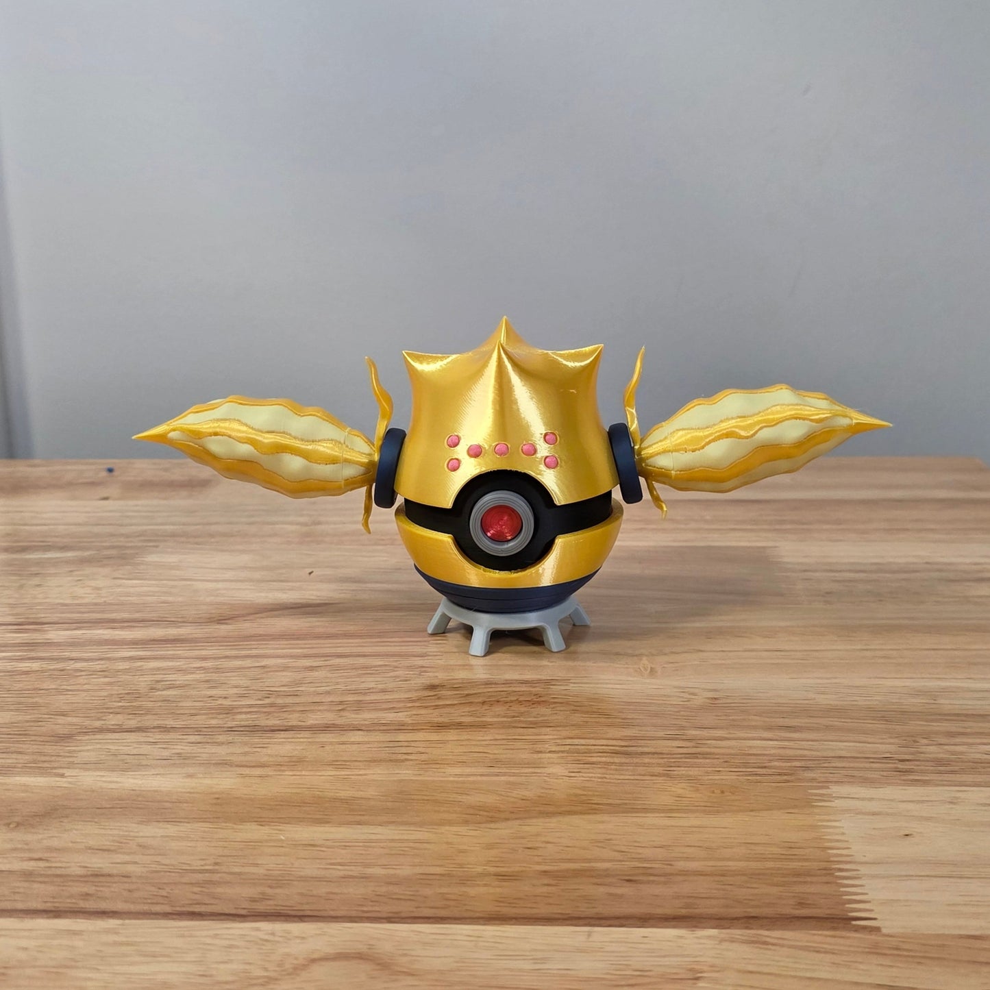 Regieleki Poke Ball | 3D Printed Display Ball
