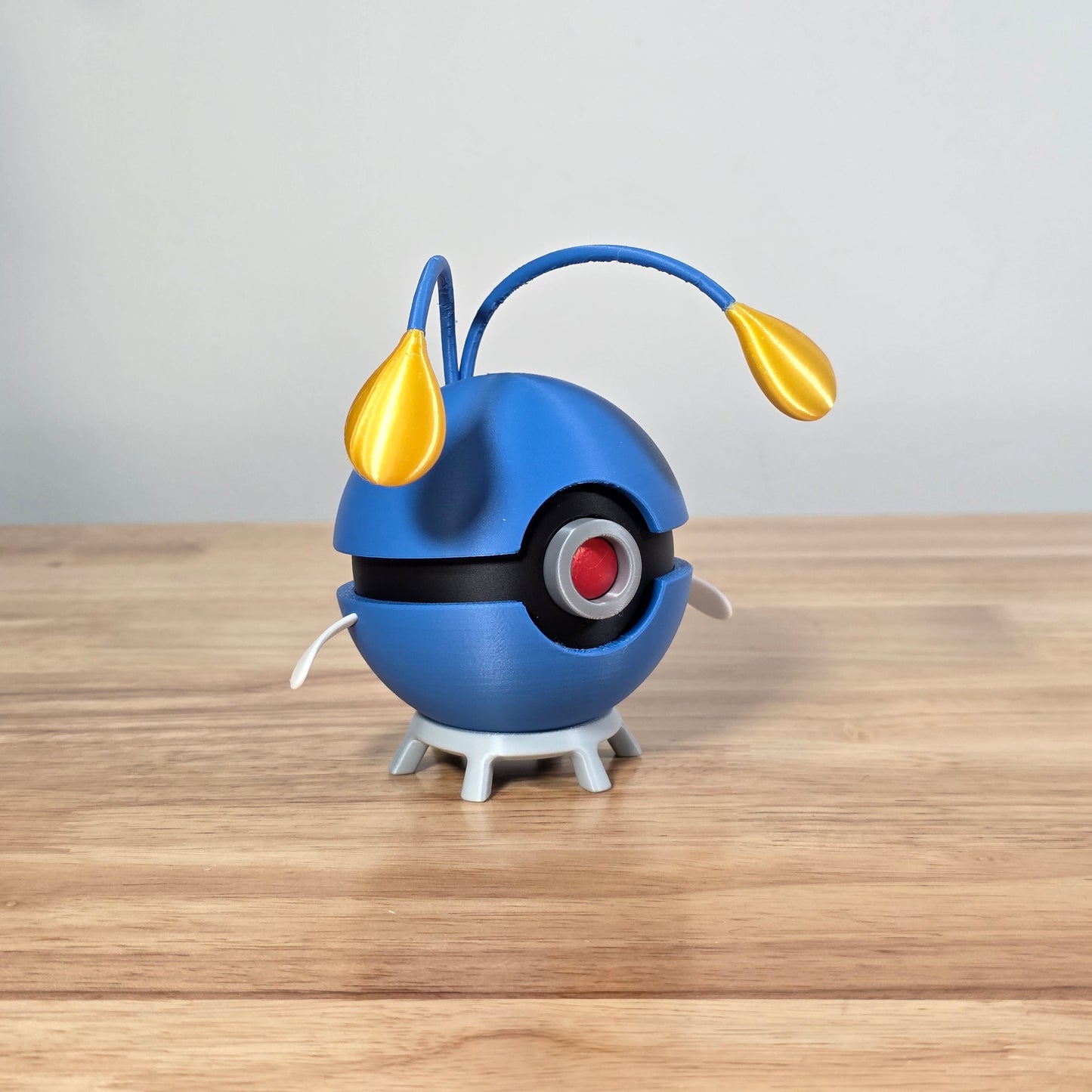 Chinchou Poke Ball | 3D Printed Display Ball