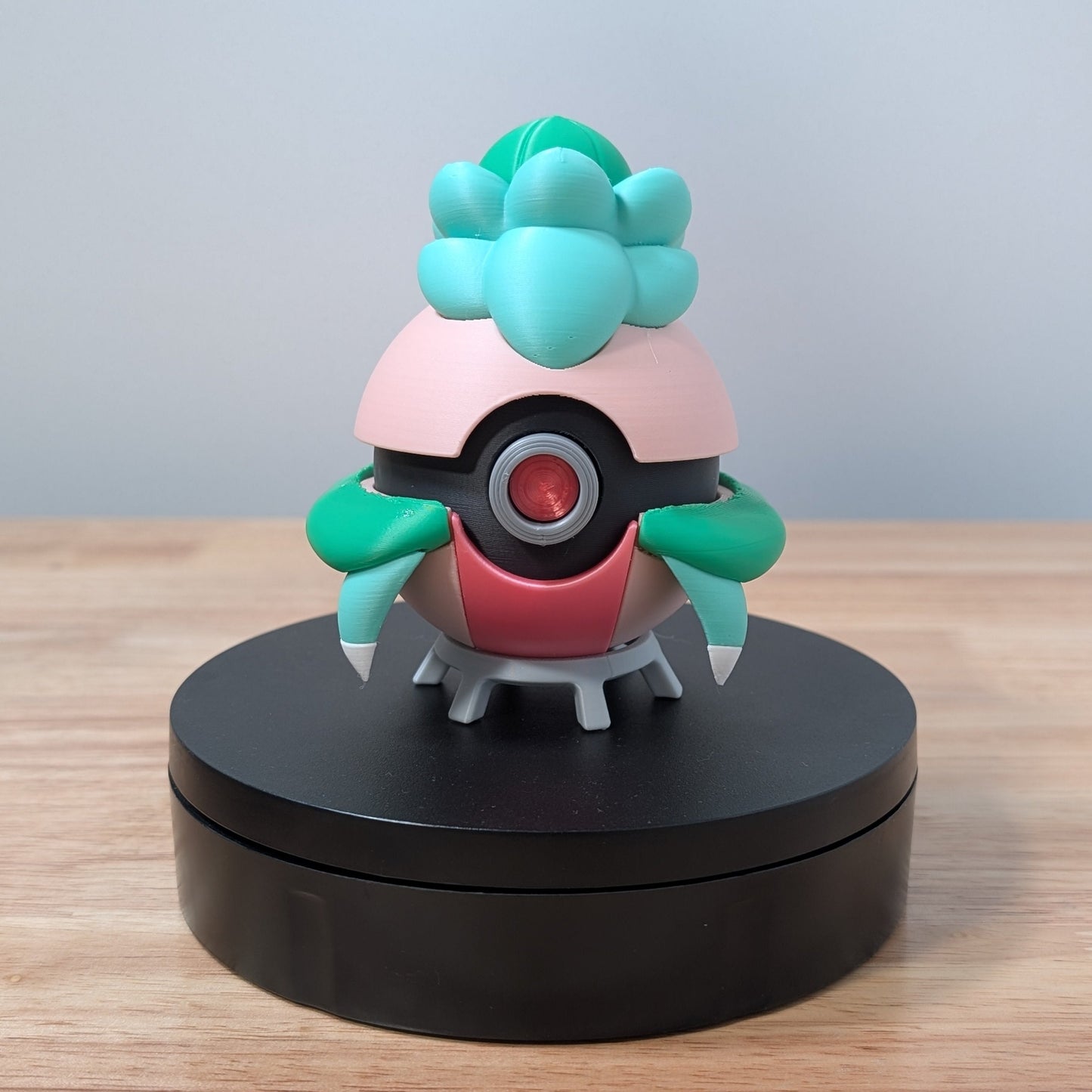 Fomantis Poke Ball | 3D Printed Display Ball