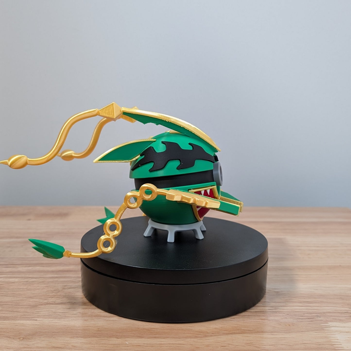 Rayquaza (Mega) Poke Ball | 3D Printed Display Ball