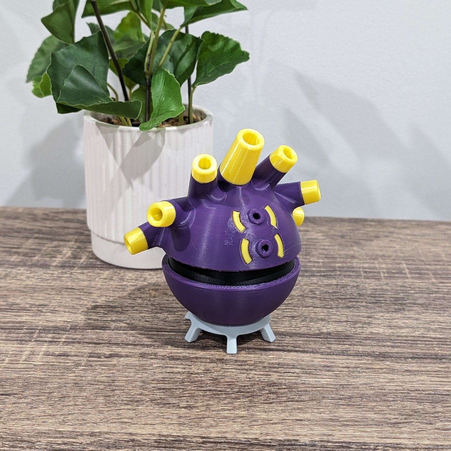 Exploud Poke Ball | 3D Printed Display Ball