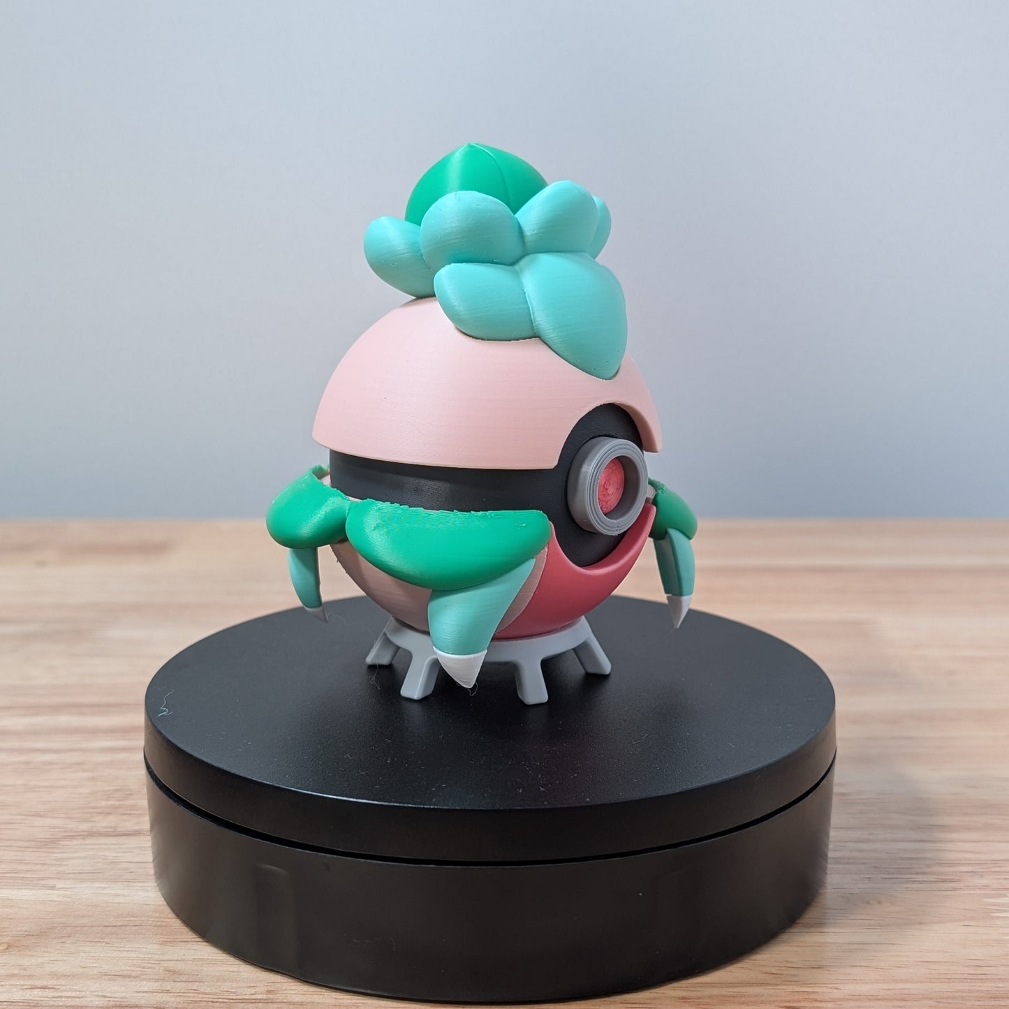 Fomantis Poke Ball | 3D Printed Display Ball