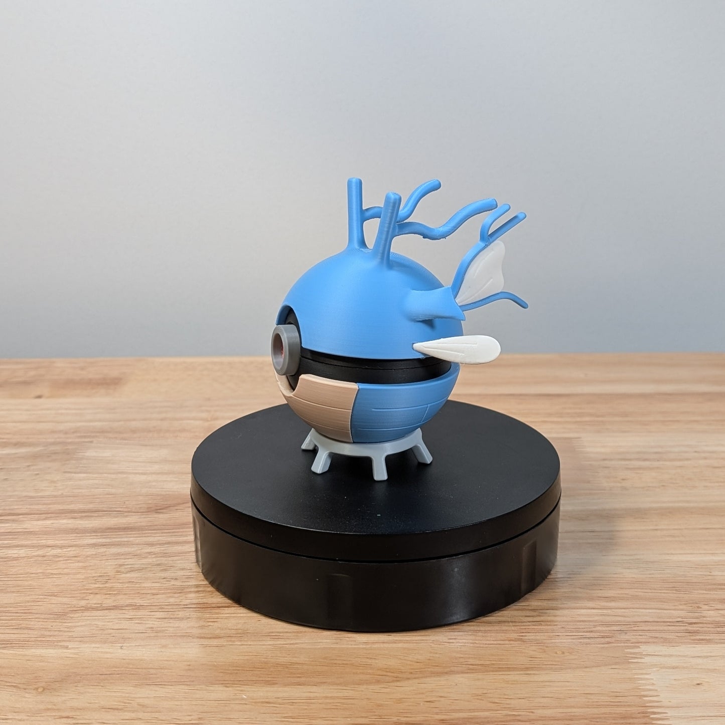 Kingdra Poke Ball | 3D Printed Display Ball