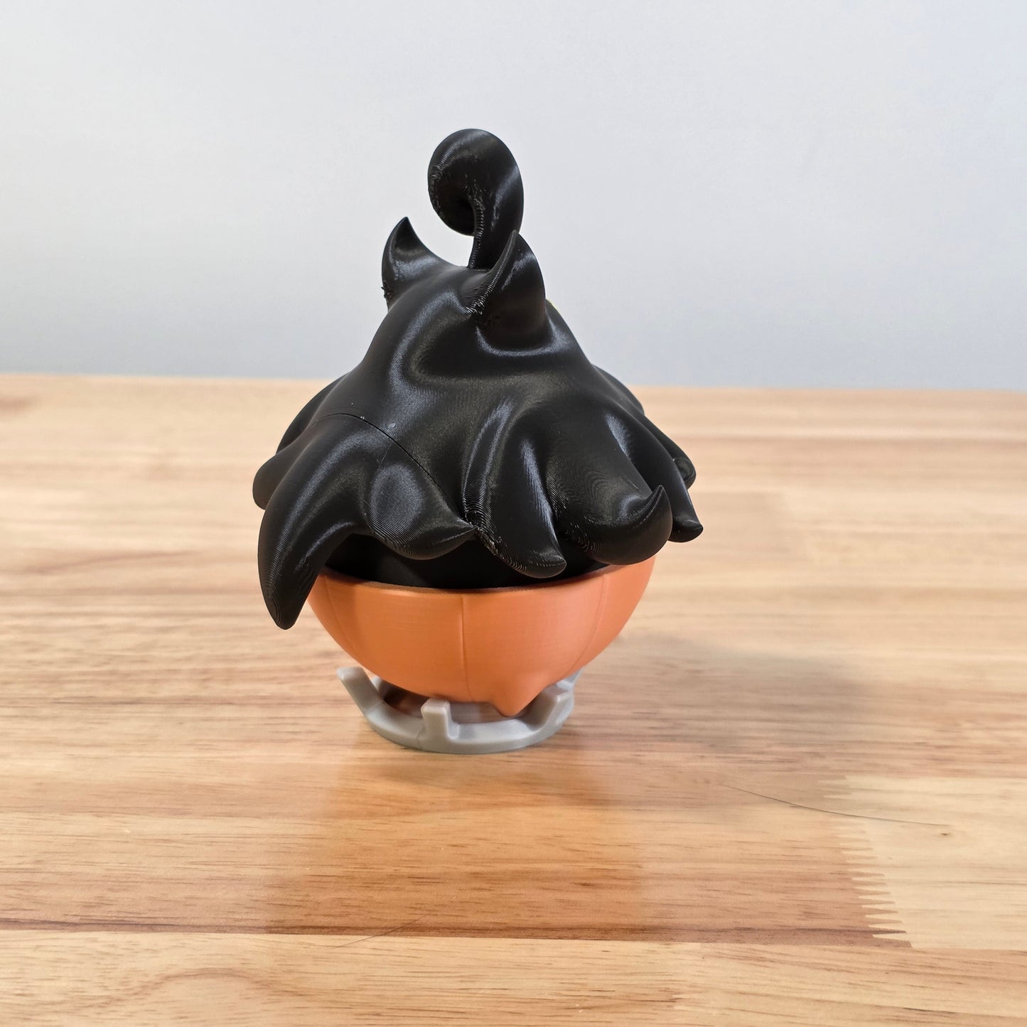 Pumpkaboo Poke Ball | 3D Printed Display Ball