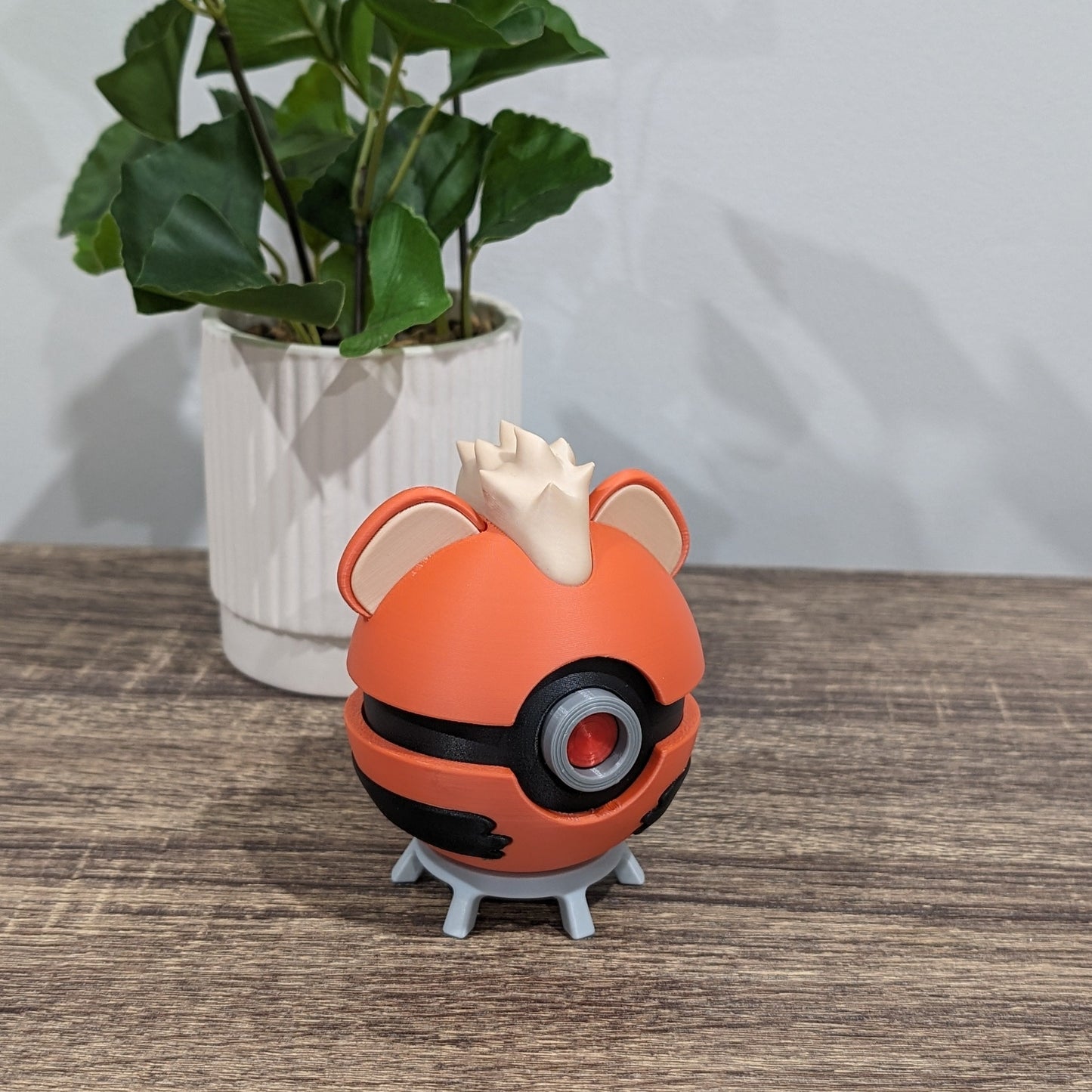 Growlithe Poke Ball | 3D Printed Display Ball