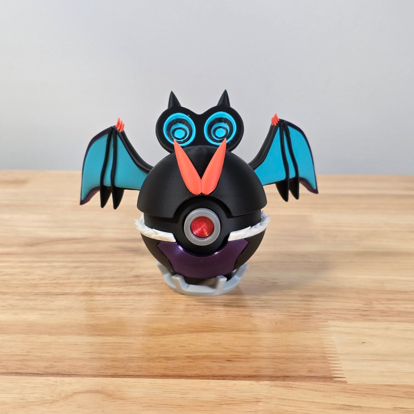Noivern Poke Ball | 3D Printed Display Ball