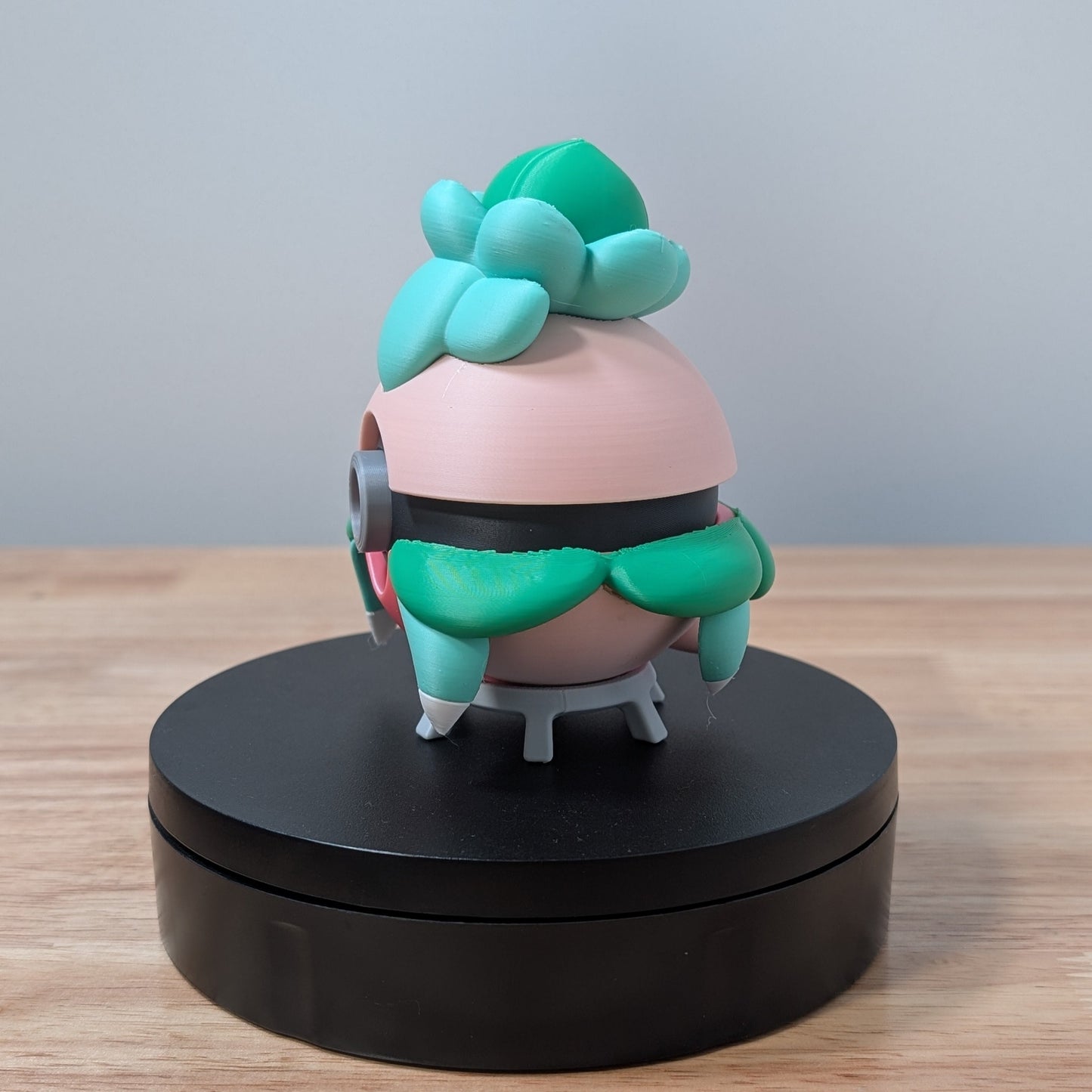 Fomantis Poke Ball | 3D Printed Display Ball