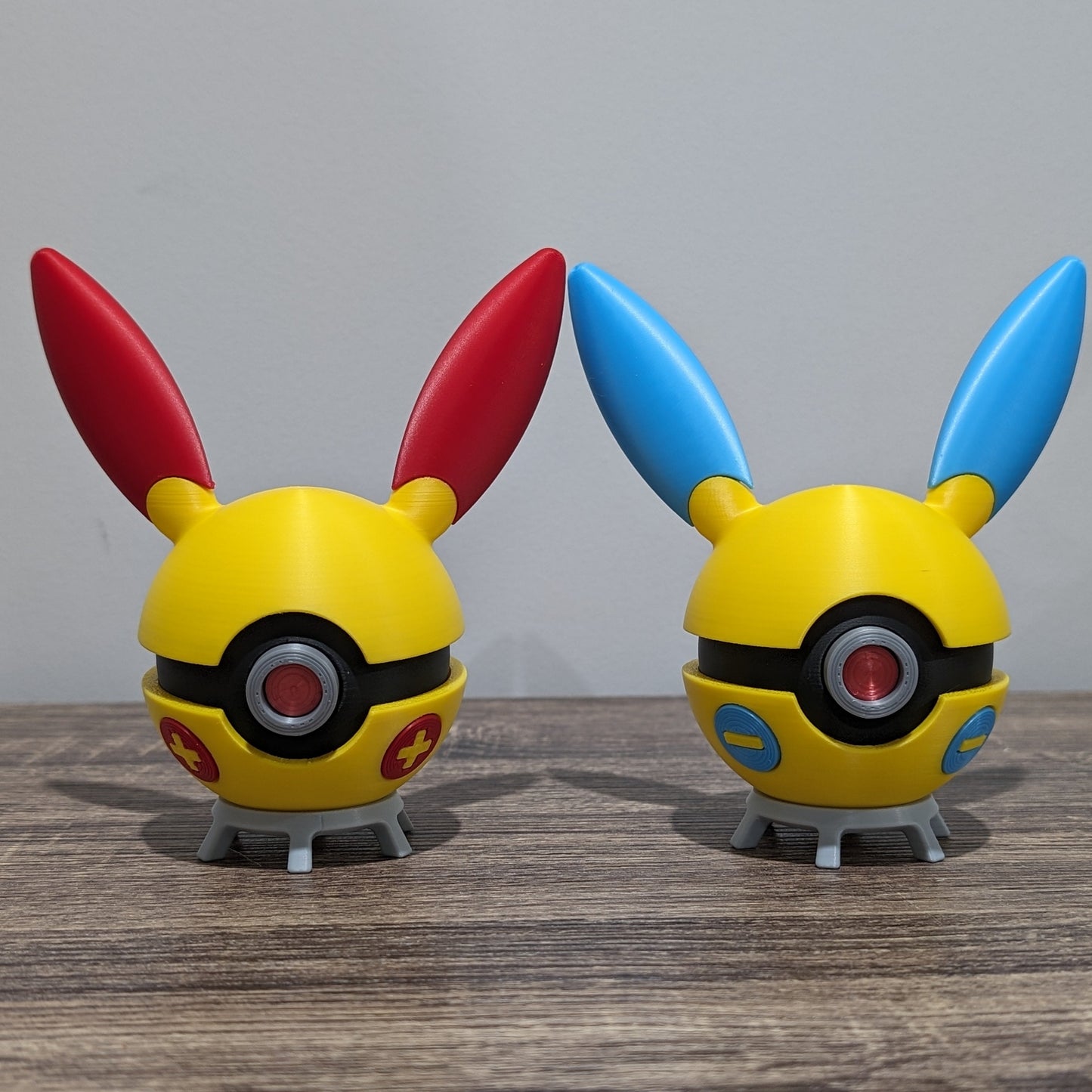 Plusle Poke Ball | 3D Printed Display Ball