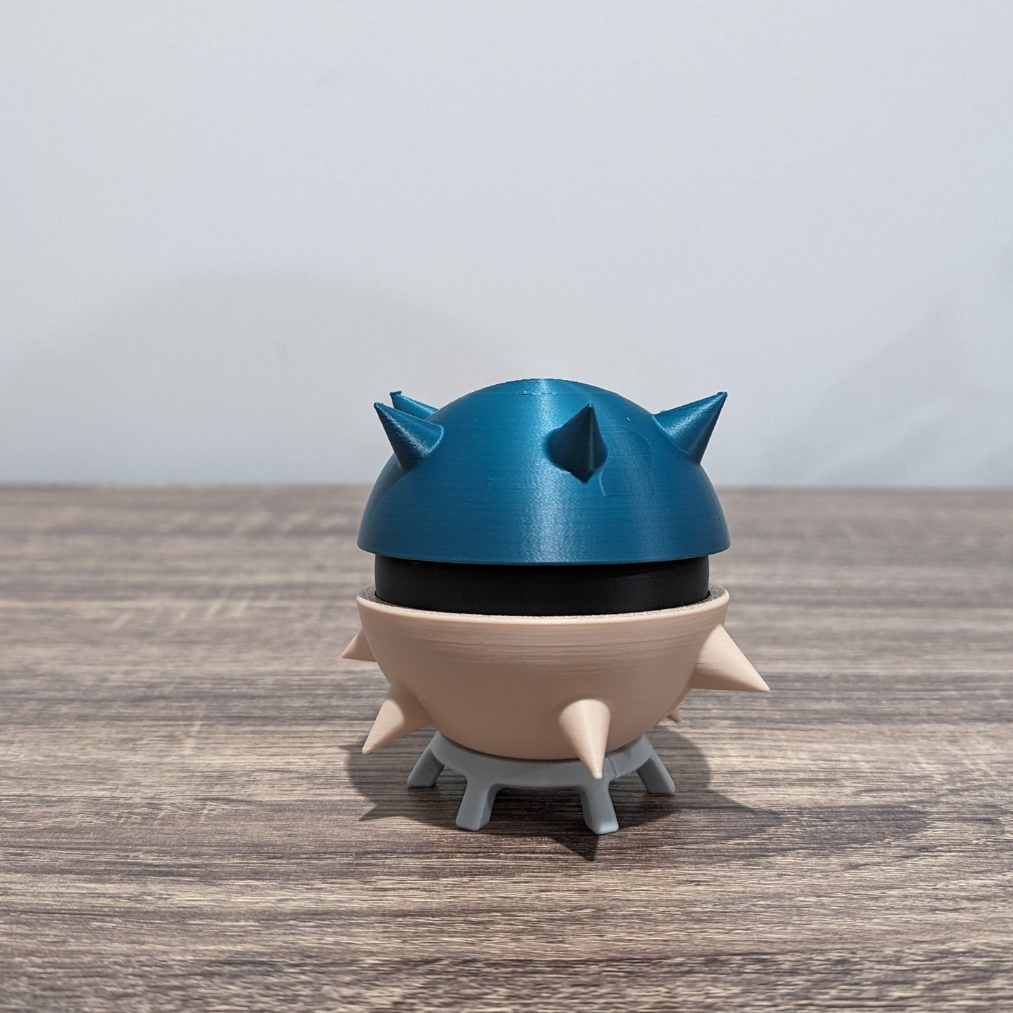 Qwilfish Poke Ball | 3D Printed Display Ball