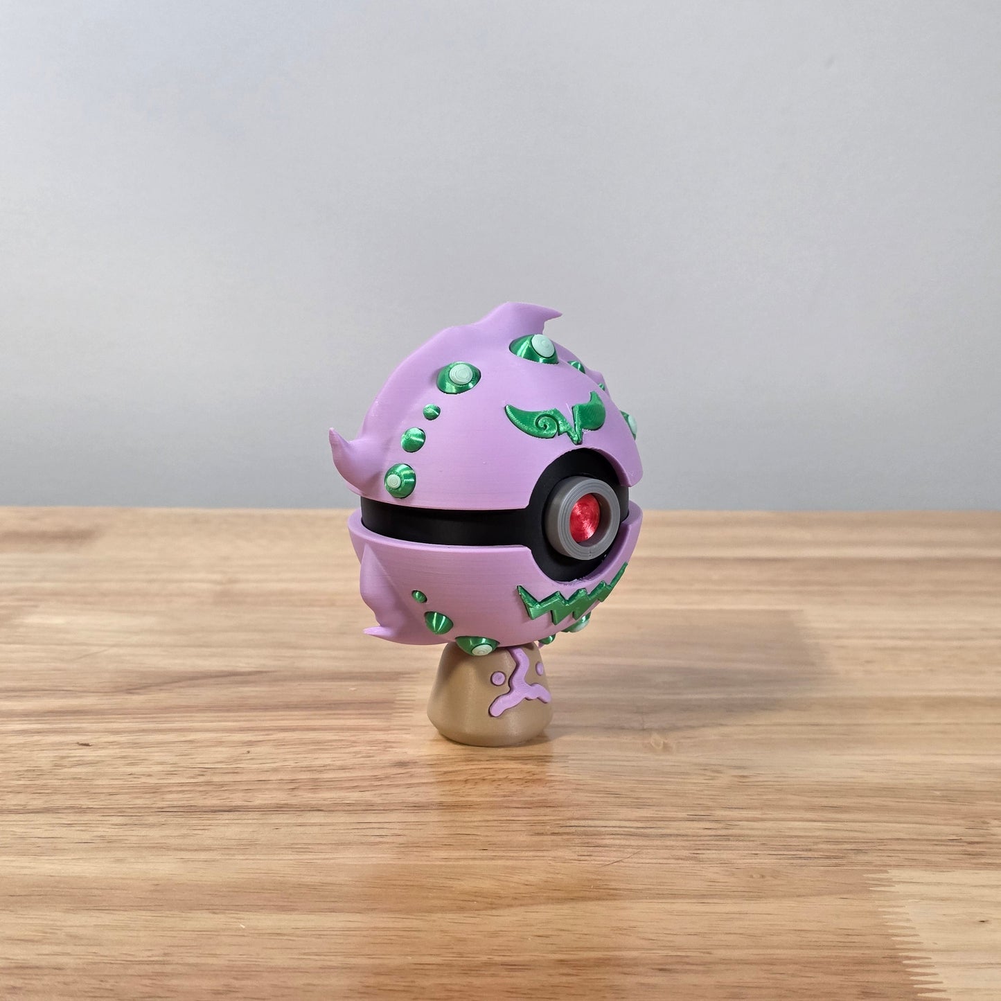 Spiritomb Poke Ball | 3D Printed Display Ball