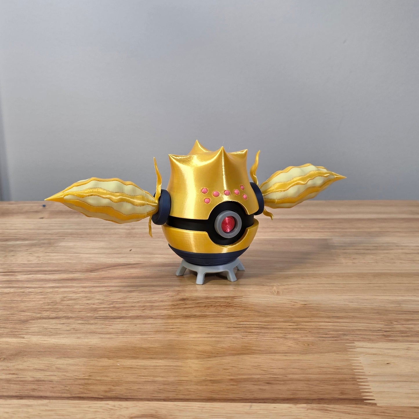 Regieleki Poke Ball | 3D Printed Display Ball