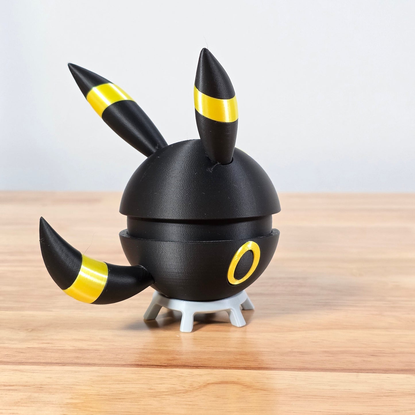 Umbreon Themed Ball