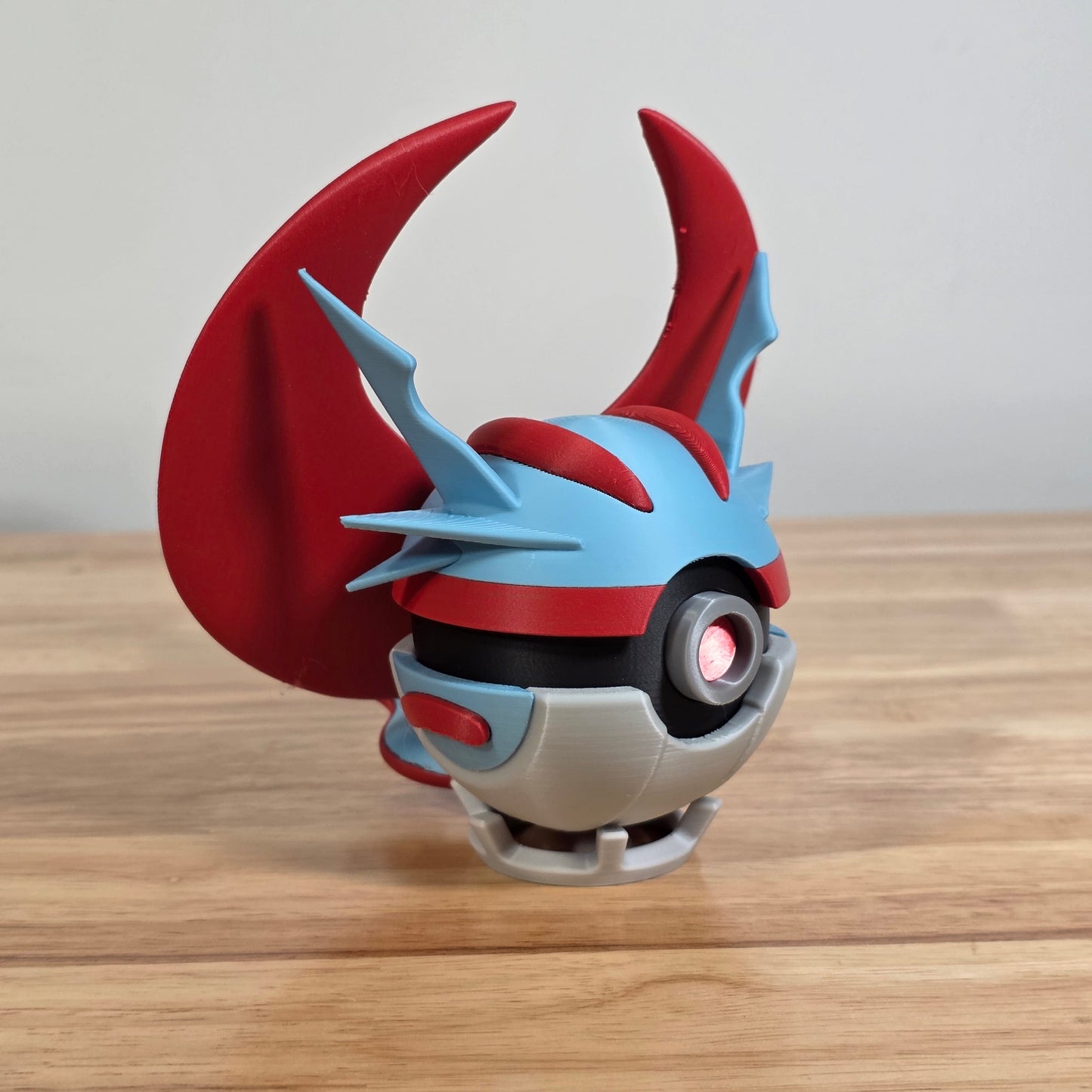 Salamence (Mega) Poke Ball | 3D Printed Display Ball