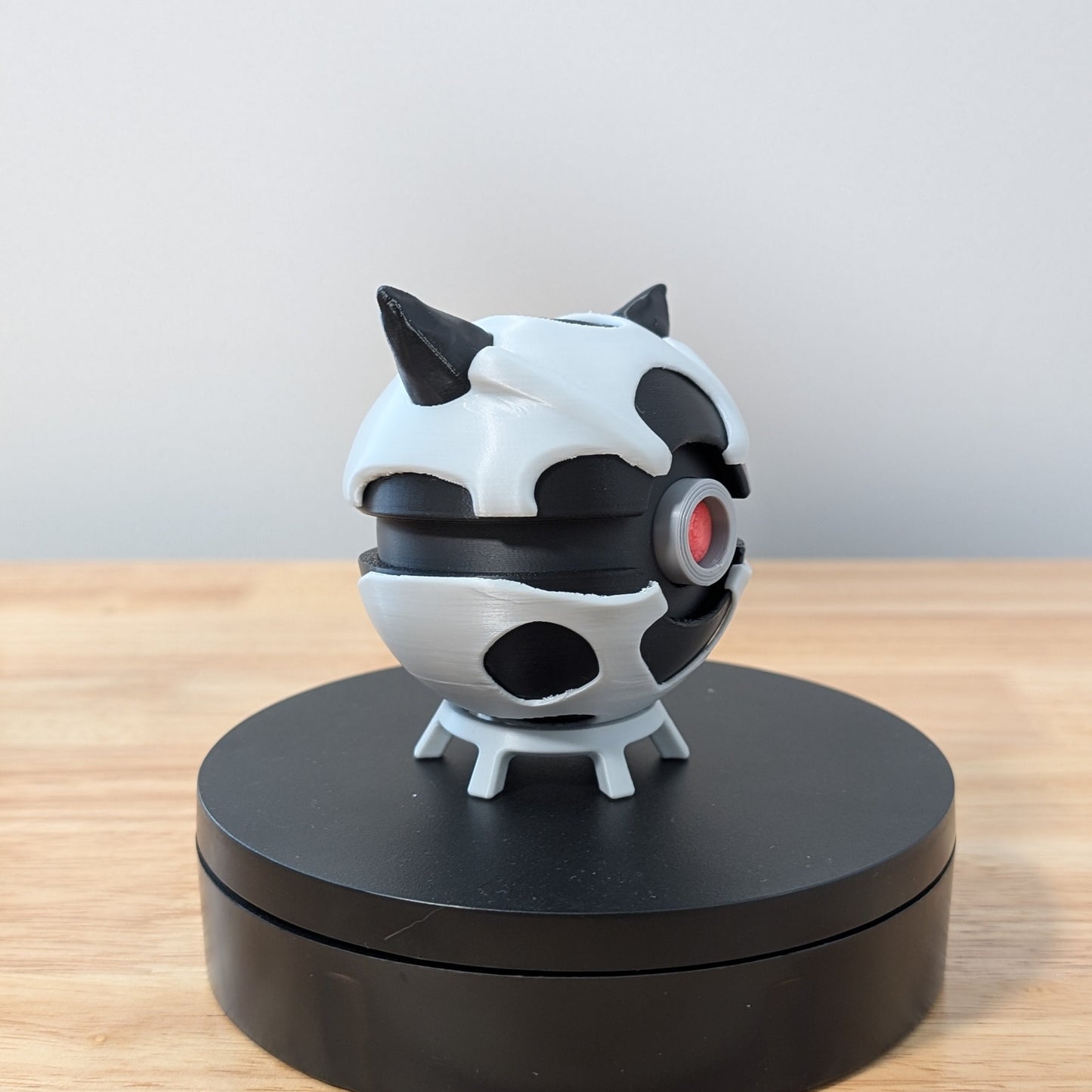 Glalie Poke Ball | 3D Printed Display Ball