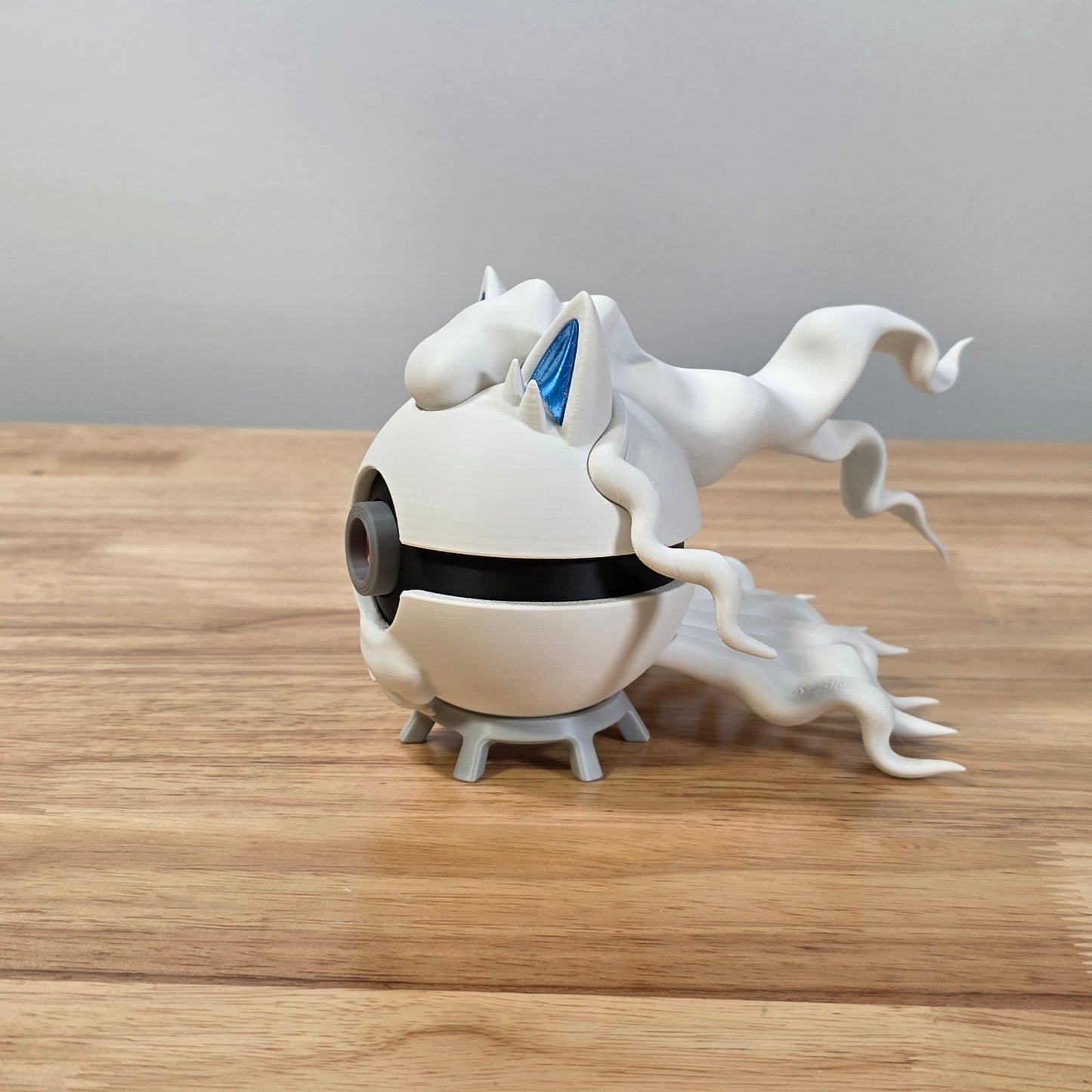 Ninetales (Alolan) Poke Ball | 3D Printed Display Ball