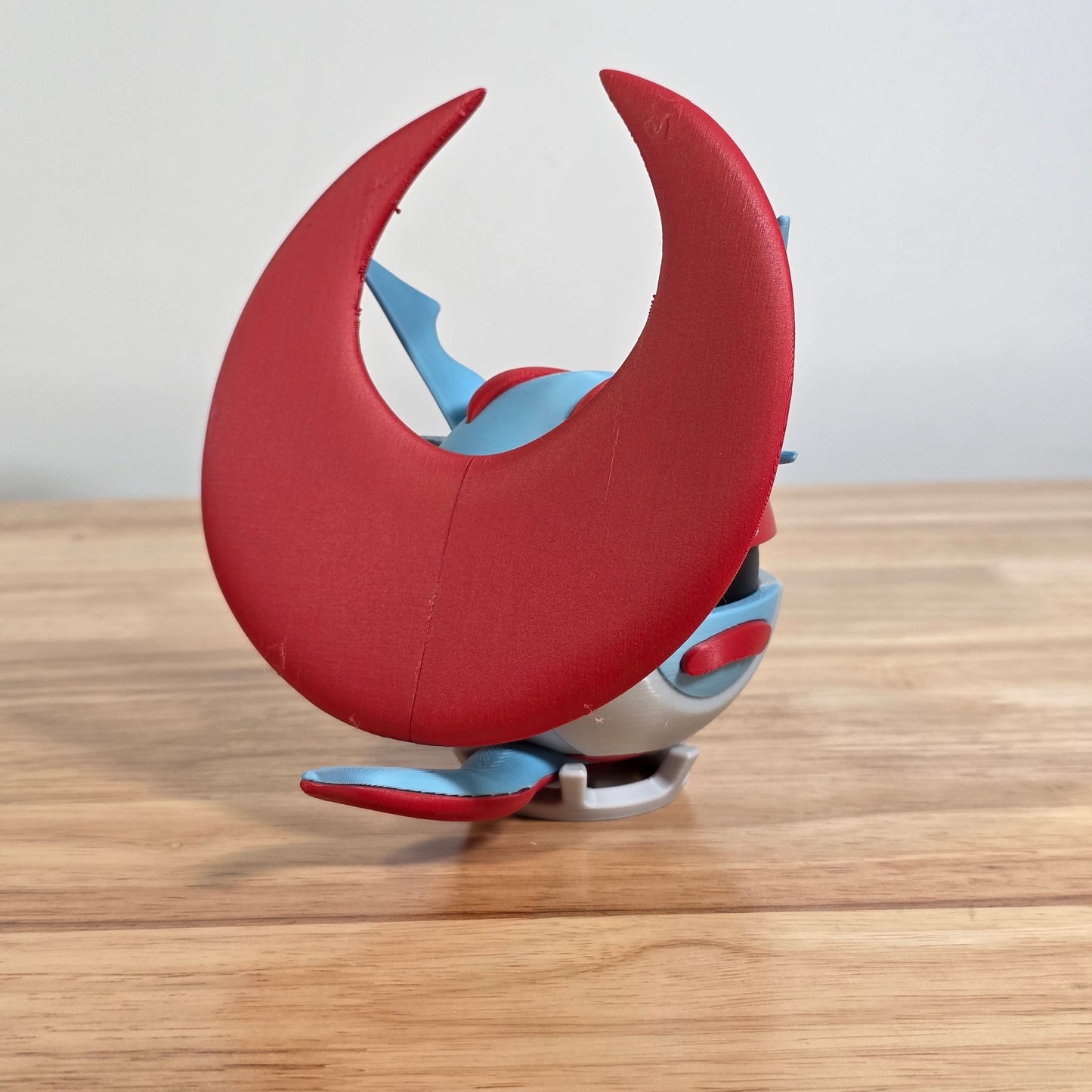 Salamence (Mega) Poke Ball | 3D Printed Display Ball